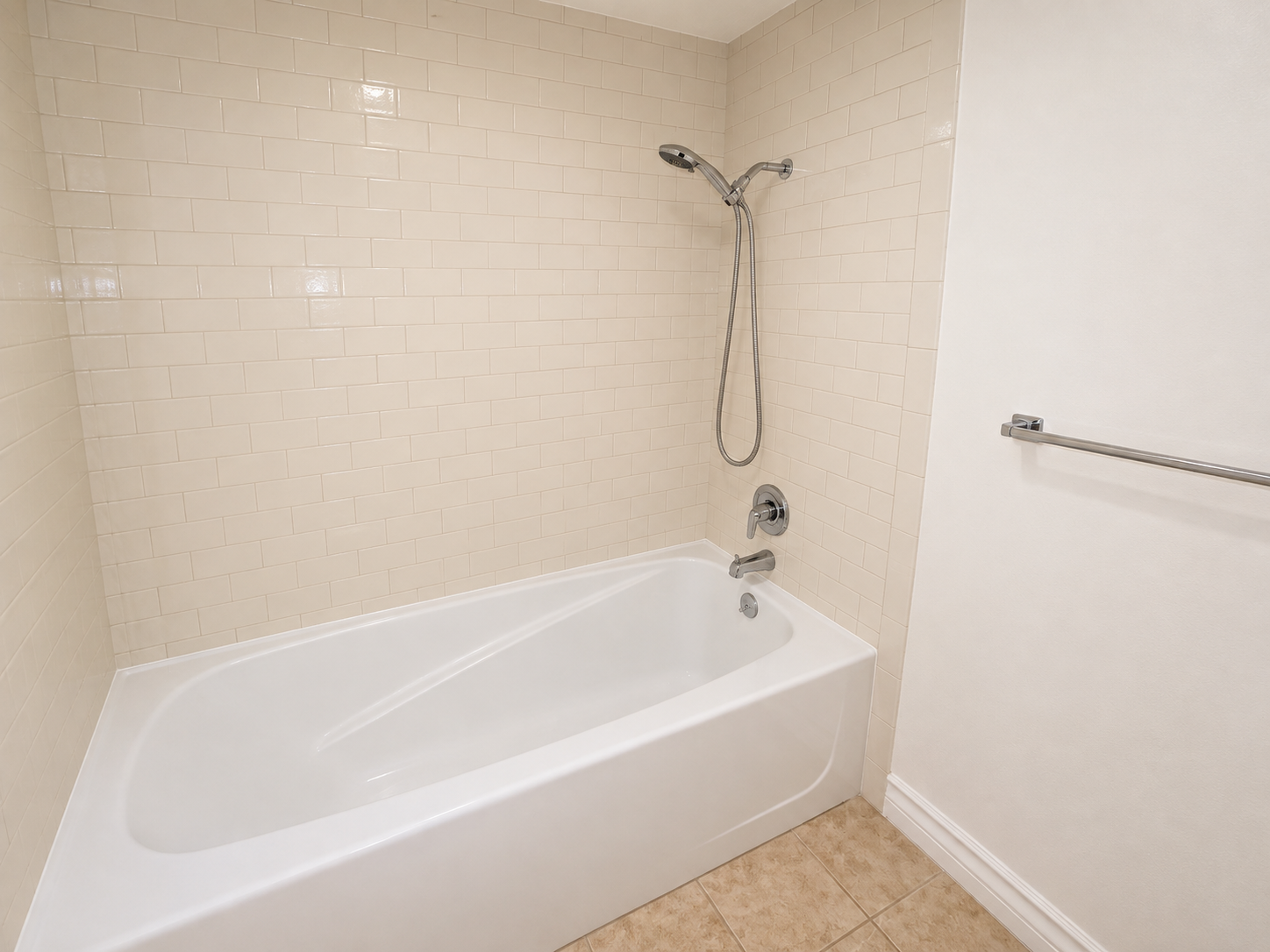 Sunny 2BR/2BA Condo with 2 Parking Spaces in Discovery at Cortez Hill property image