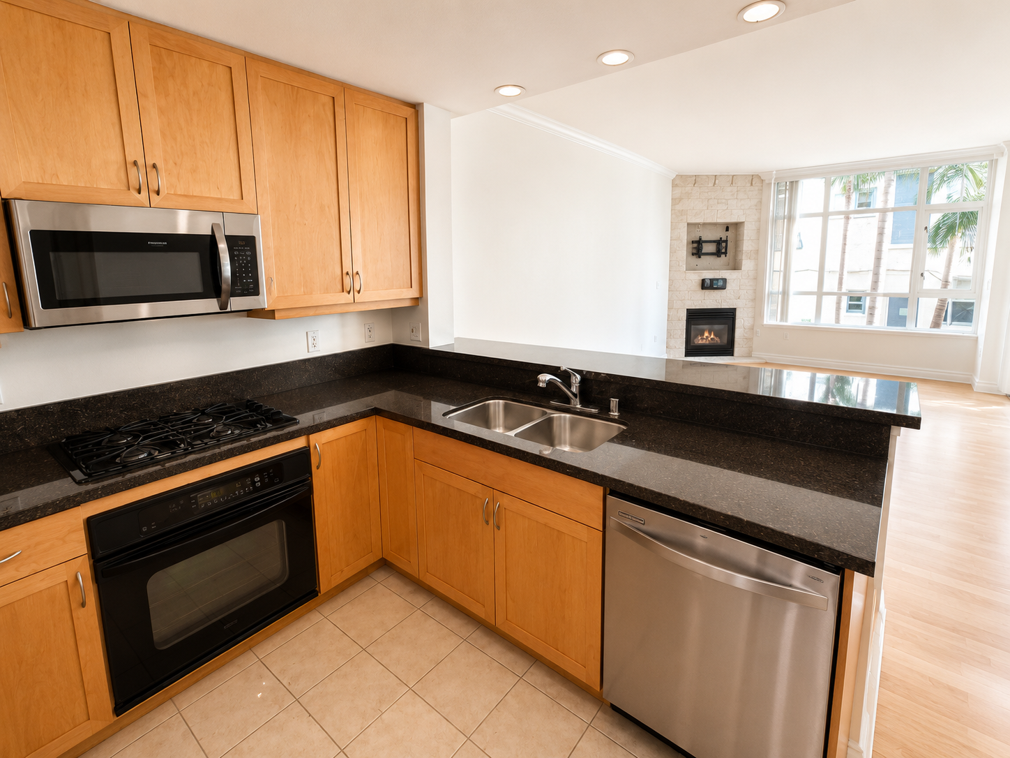 Sunny 2BR/2BA Condo with 2 Parking Spaces in Discovery at Cortez Hill property image