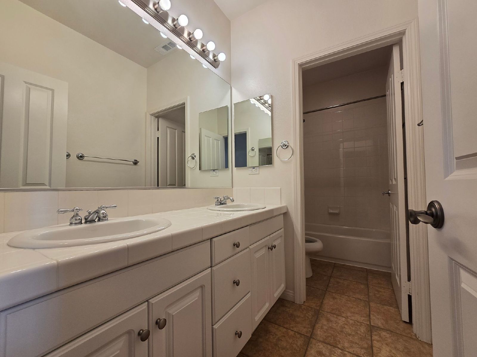 Beautiful 4-Bedroom Home in Desirable Pacific Highlands Ranch property image