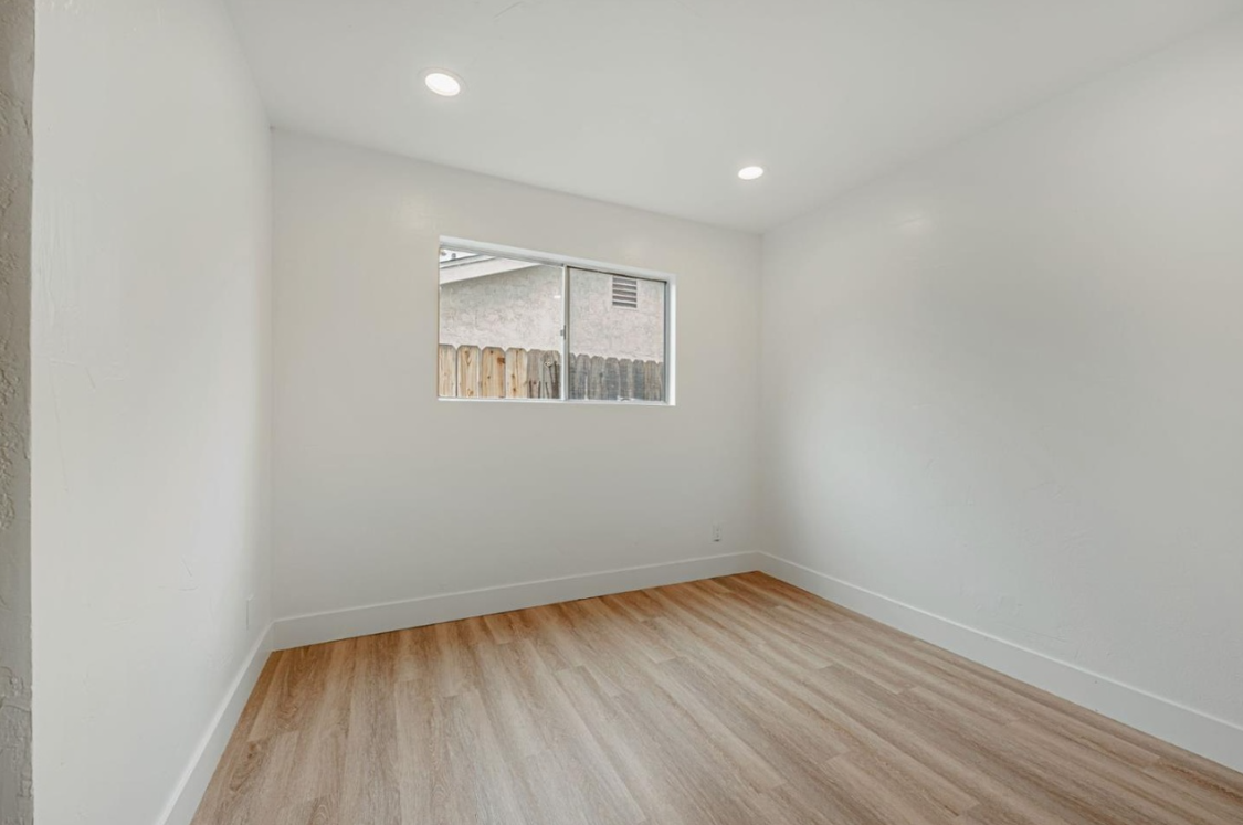 Spacious 4-Bedroom Home in Desirable Paradise Hills property image