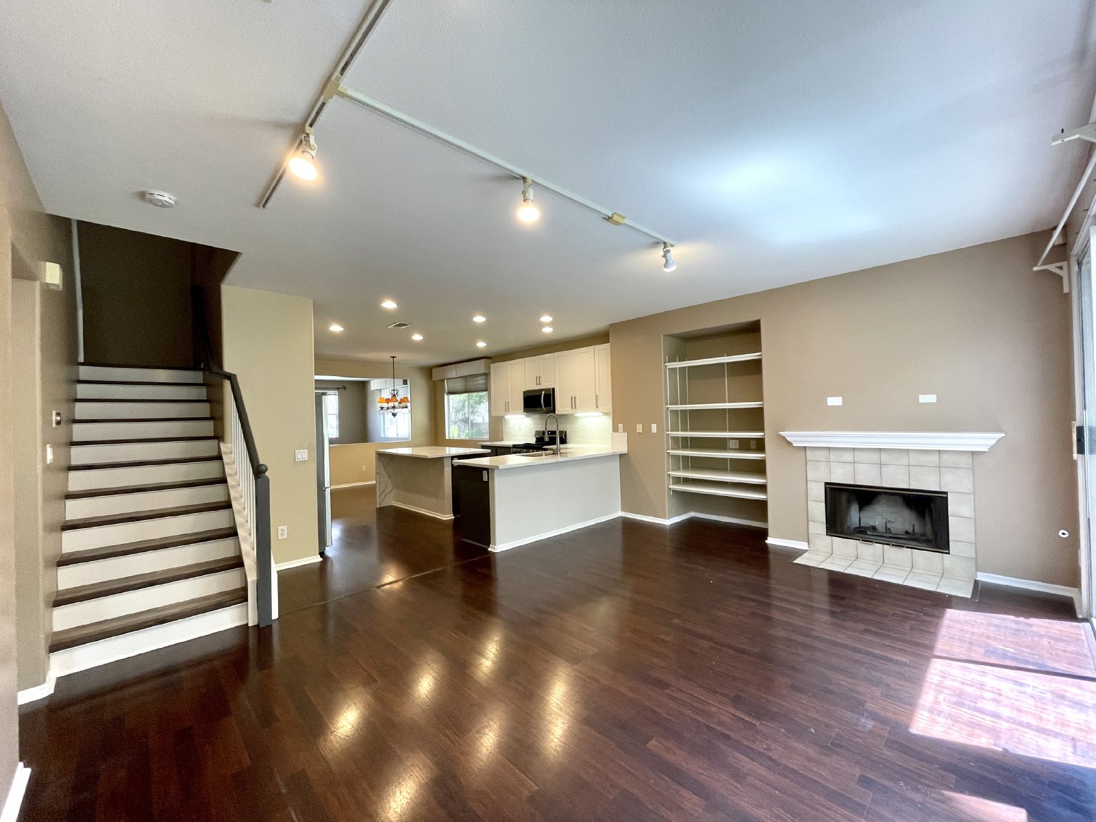 Spacious 4-Bedroom Home in Desirable Ocean View Hills property image