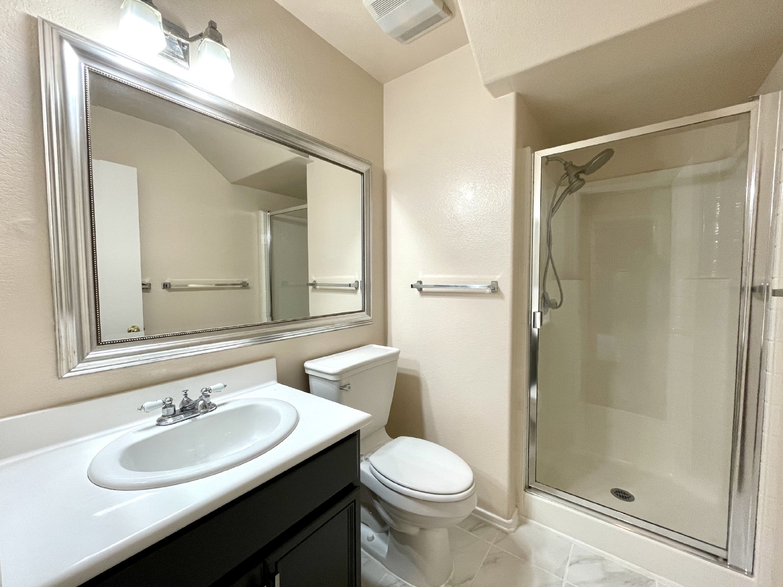 Spacious 4-Bedroom Home in Desirable Ocean View Hills property image