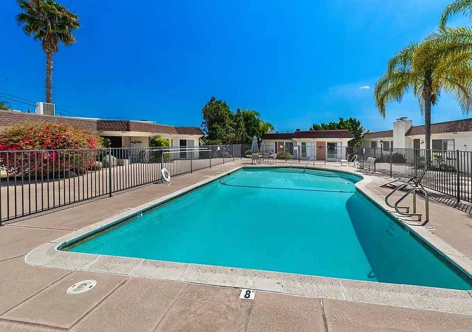 Charming 1-Bedroom Condo in Convenient Escondido Location property image