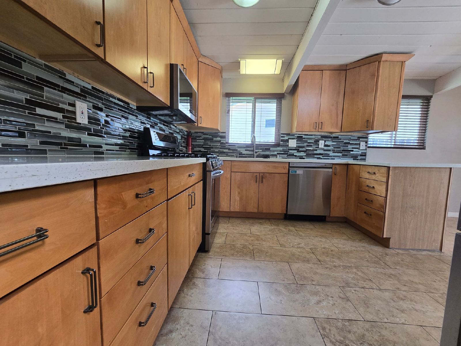 Charming 3-Bedroom Home with Canyon Views in College West property image