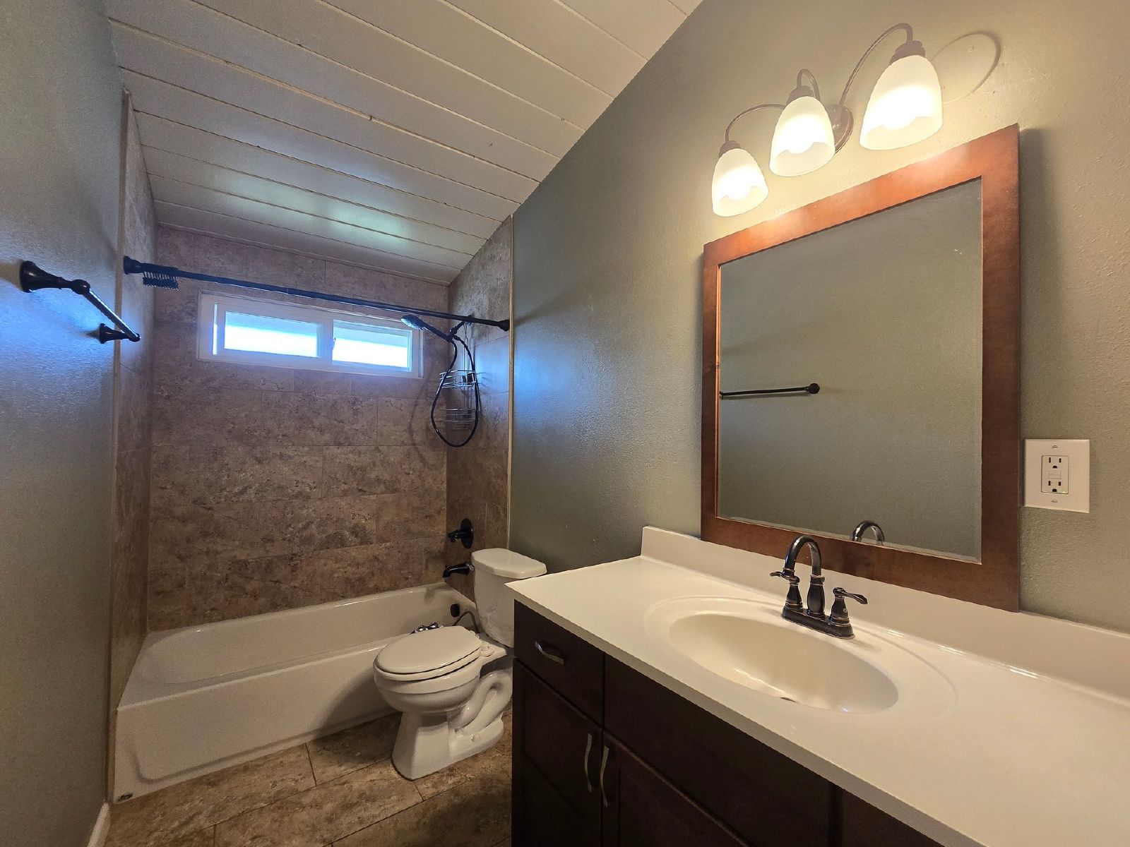 Charming 3-Bedroom Home with Canyon Views in College West property image