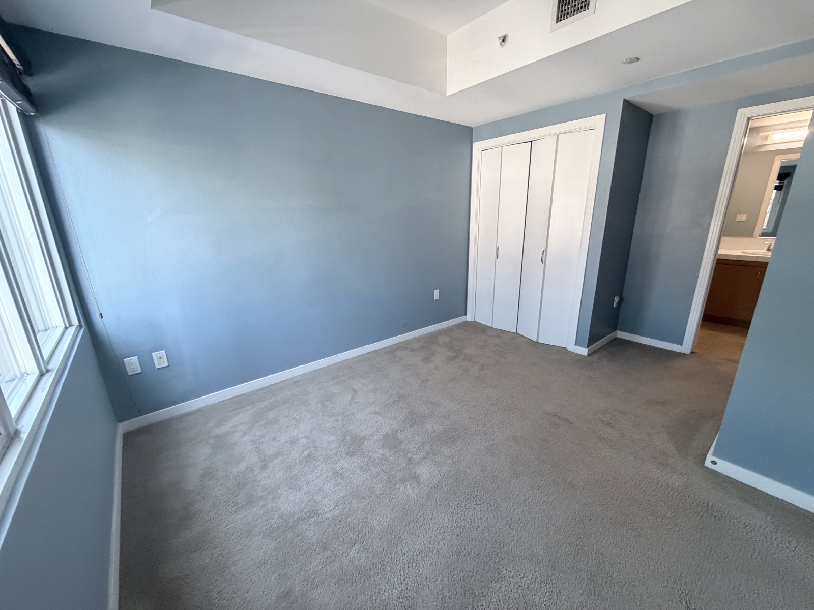 Modern 2-Bedroom Condo in the Heart of Downtown San Diego property image