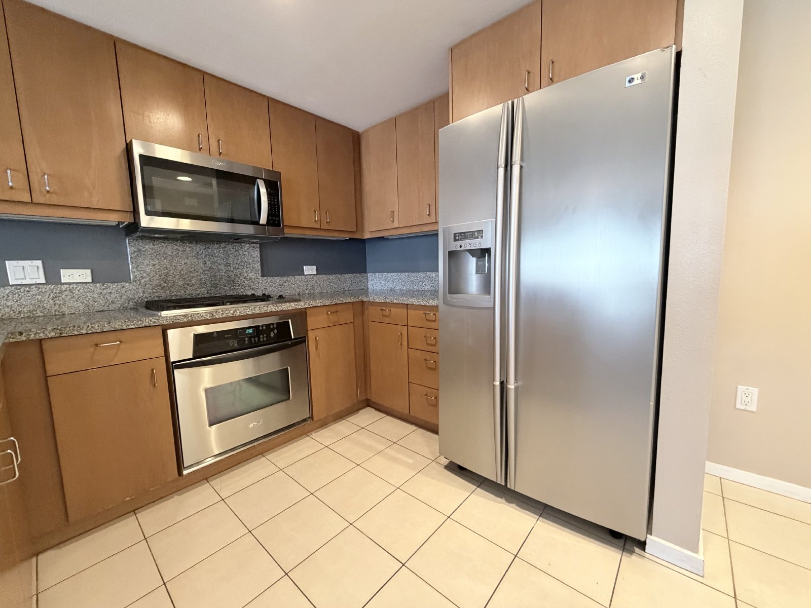 Modern 2-Bedroom Condo in the Heart of Downtown San Diego property image