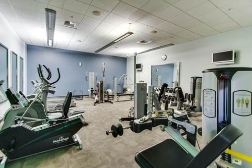 Modern 2-Bedroom Condo in the Heart of Downtown San Diego property image