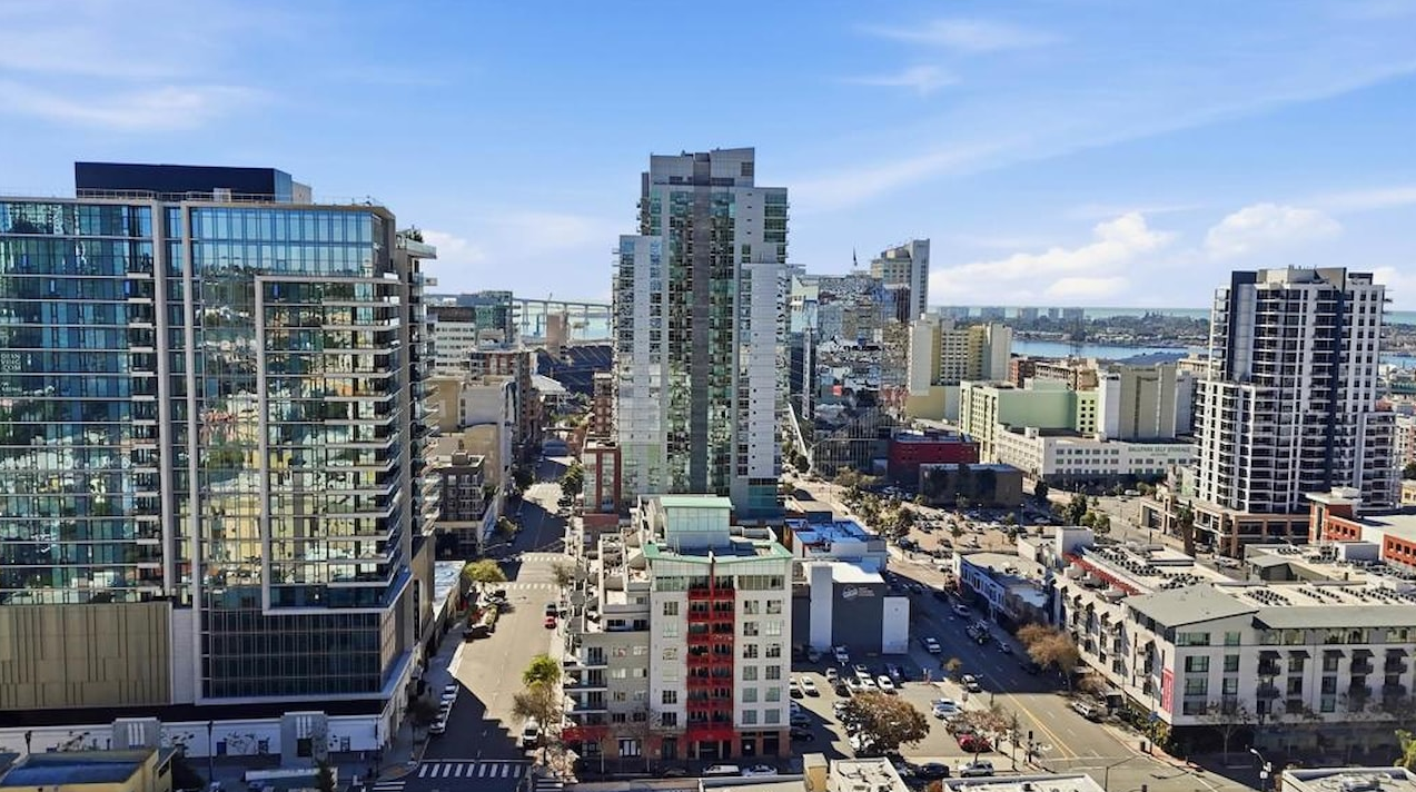 Modern 2-Bedroom Condo in the Heart of Downtown San Diego property image