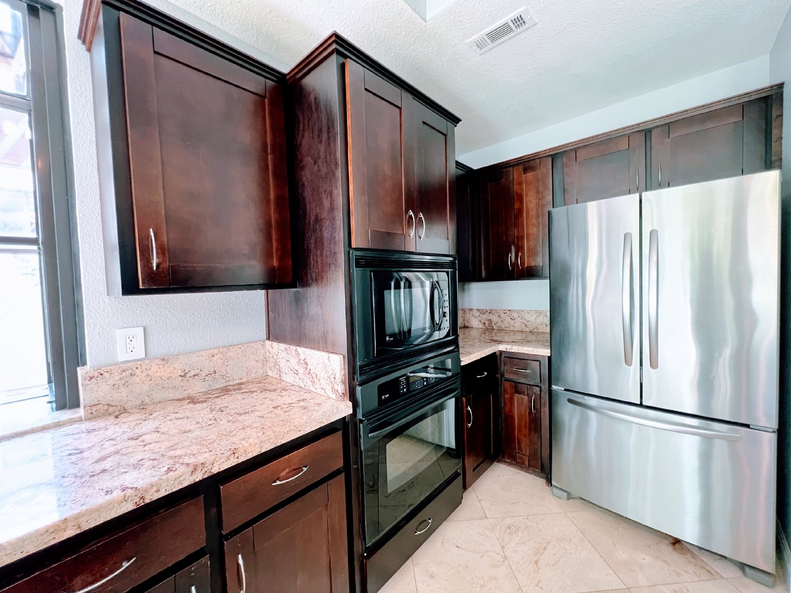 Breathtaking 3 Bed / 2.5 Bath Single Story Home in Eastview Rancho Bernardo property image