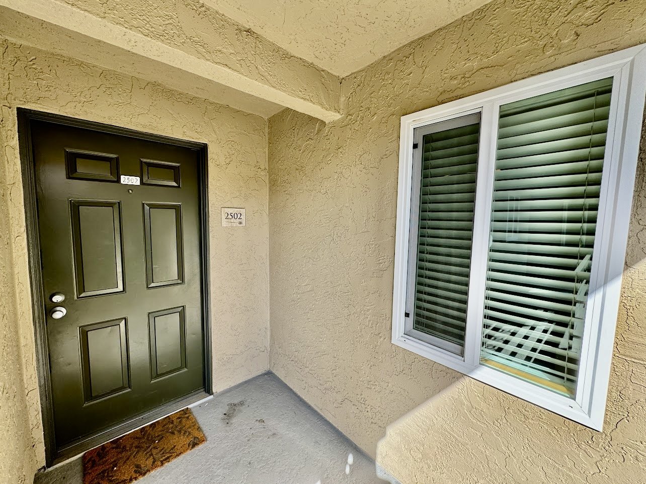 Beautifully Upgraded 2-Bedroom Condo in La Jolla Colony property image