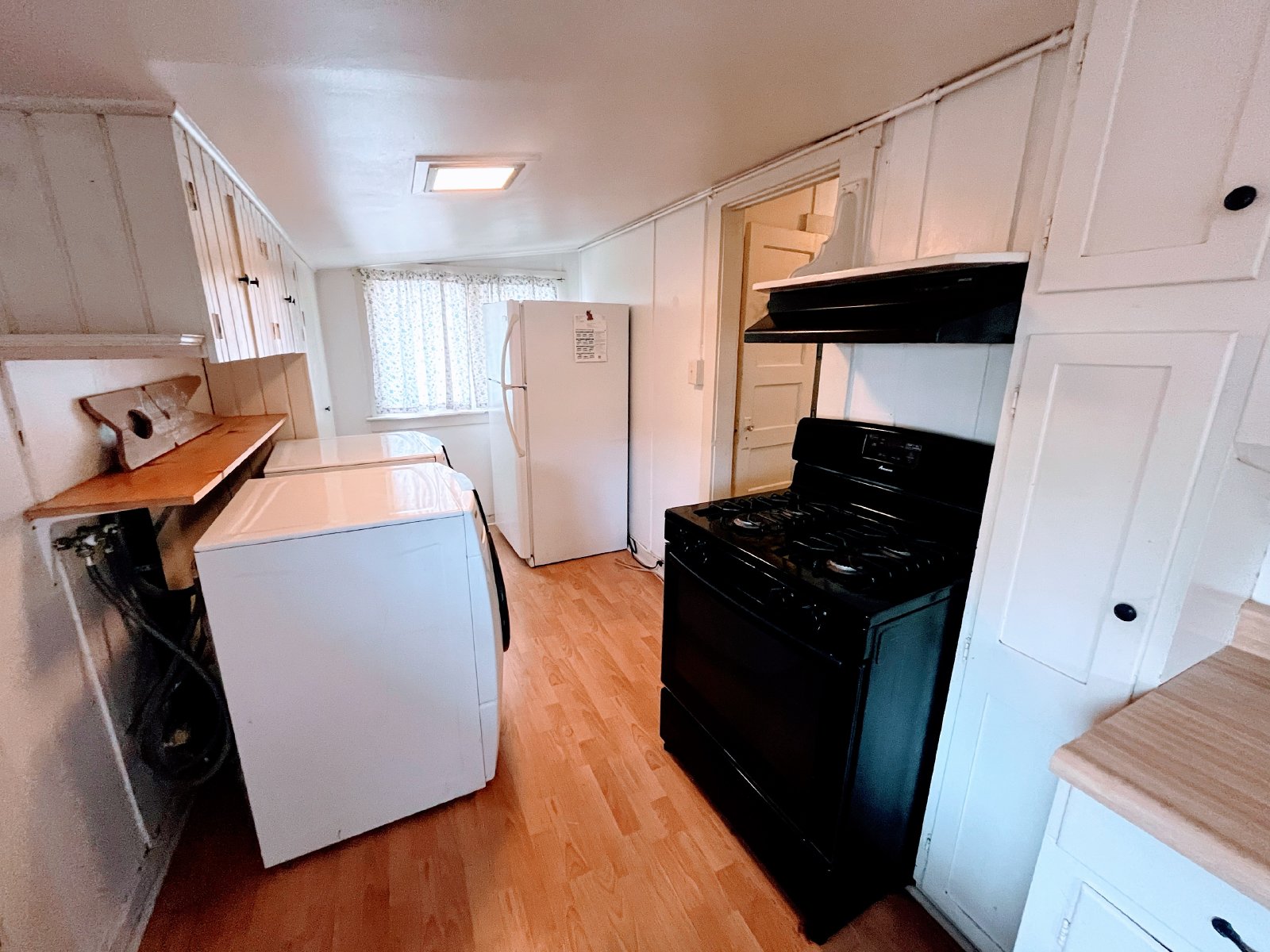 Adorable 2BR / 1BA House in North Pacific Beach property image