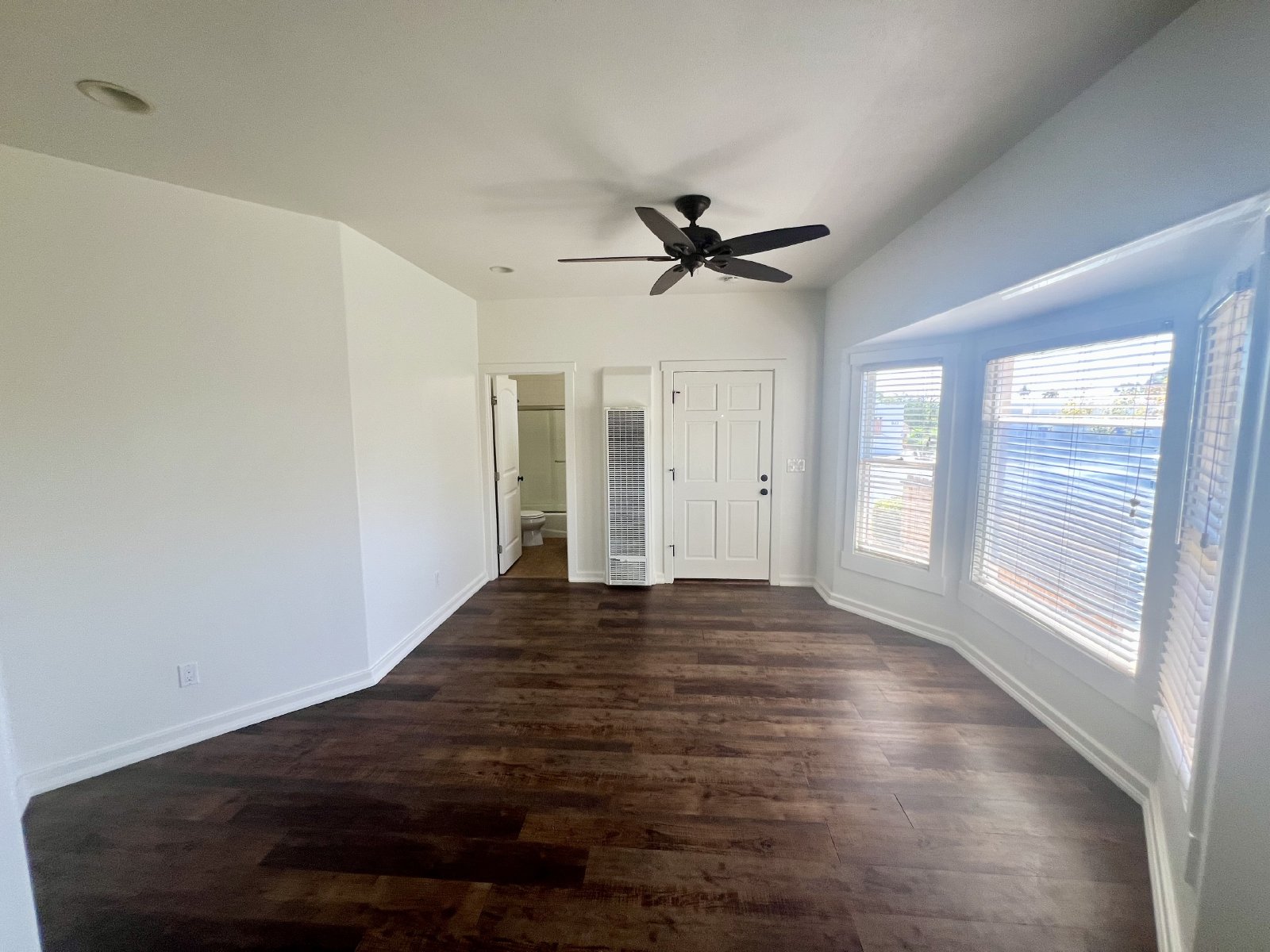 Updated Spacious Studio w/ Large Patio in Sherman Heights! property image