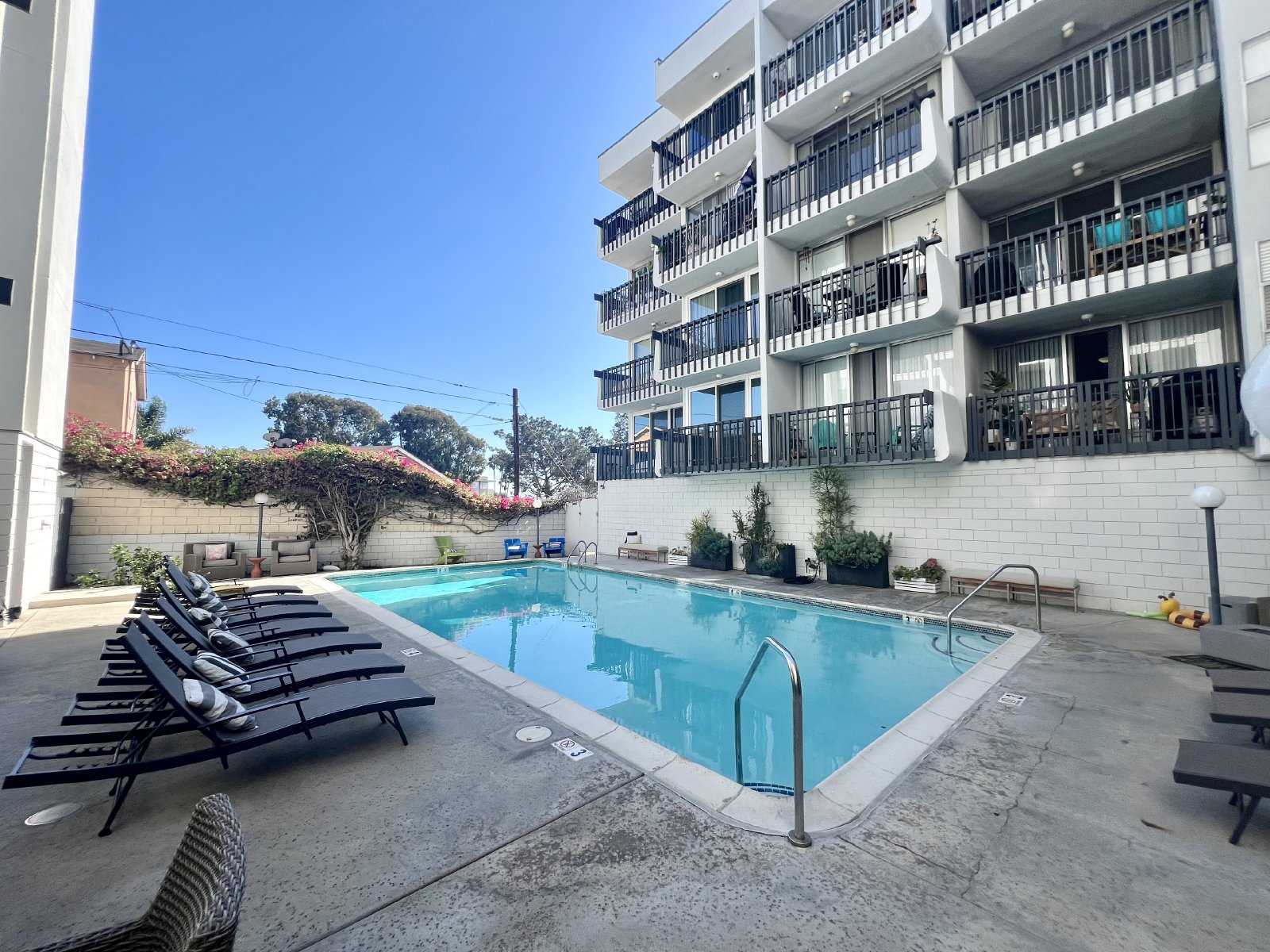 2 Bed / 2 Bath Condo with Panoramic Ocean Views of La Jolla Shores! property image