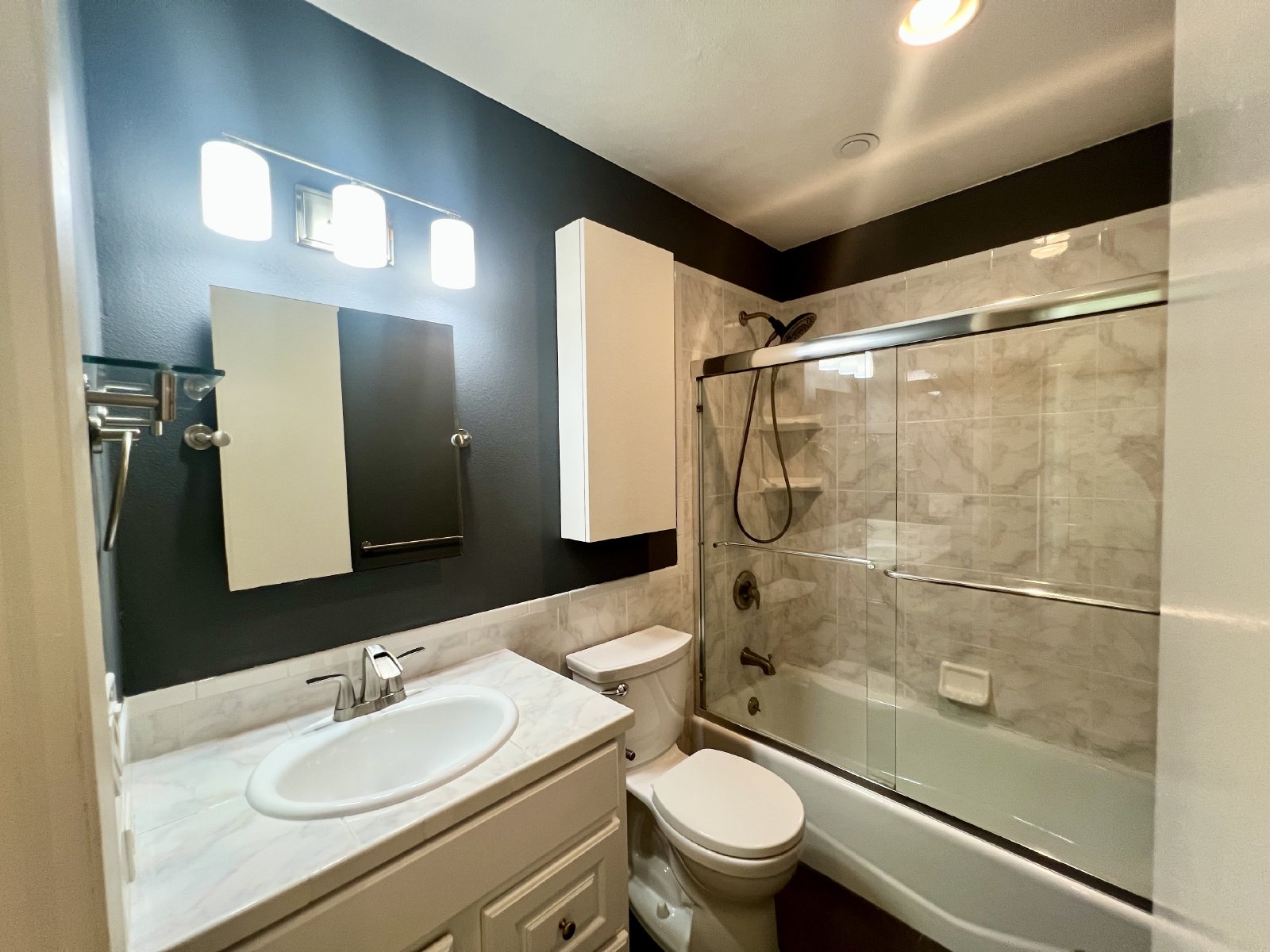 2 Bed / 2 Bath Condo with Panoramic Ocean Views of La Jolla Shores! property image