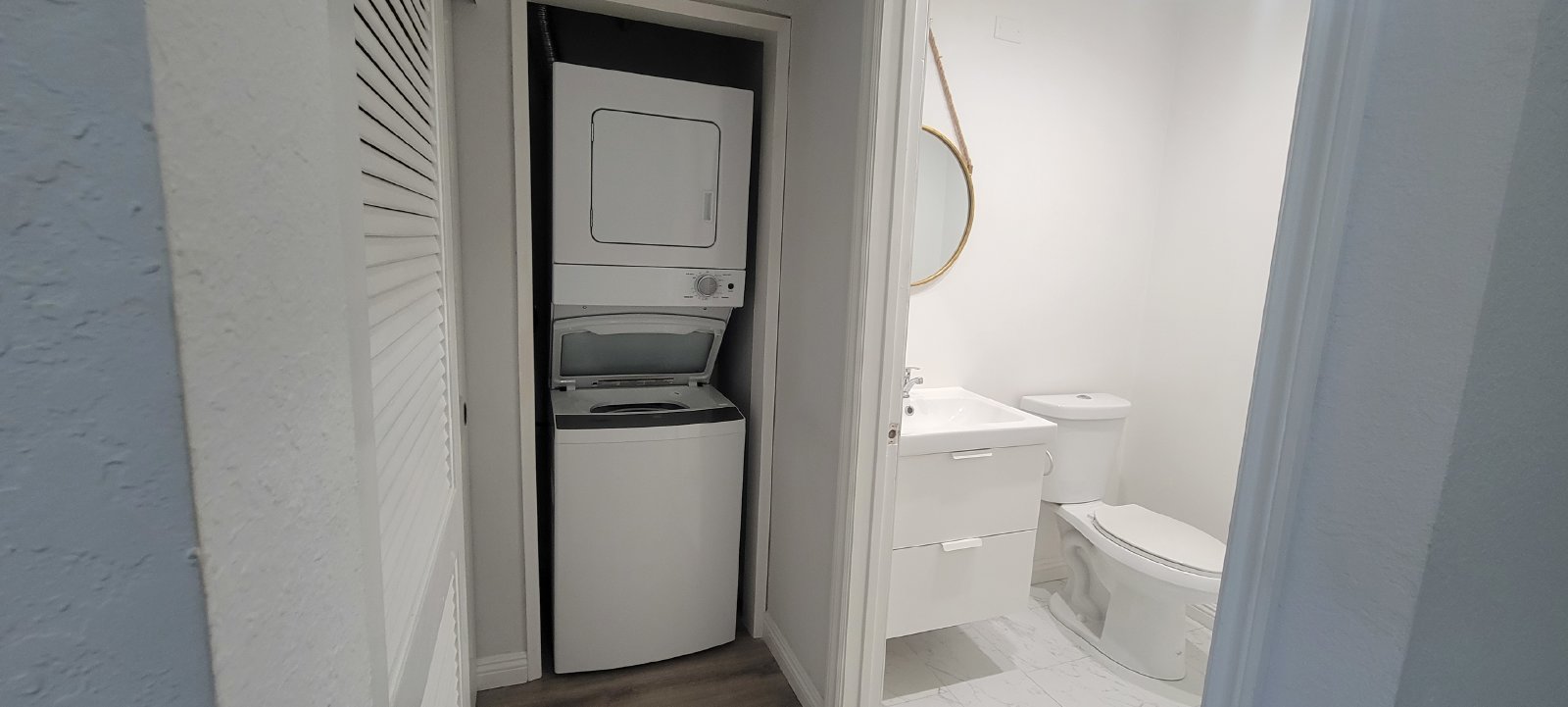 Welcome to our stunning 1-bedroom, 1.5-bathroom condo in Presidio Place! property image