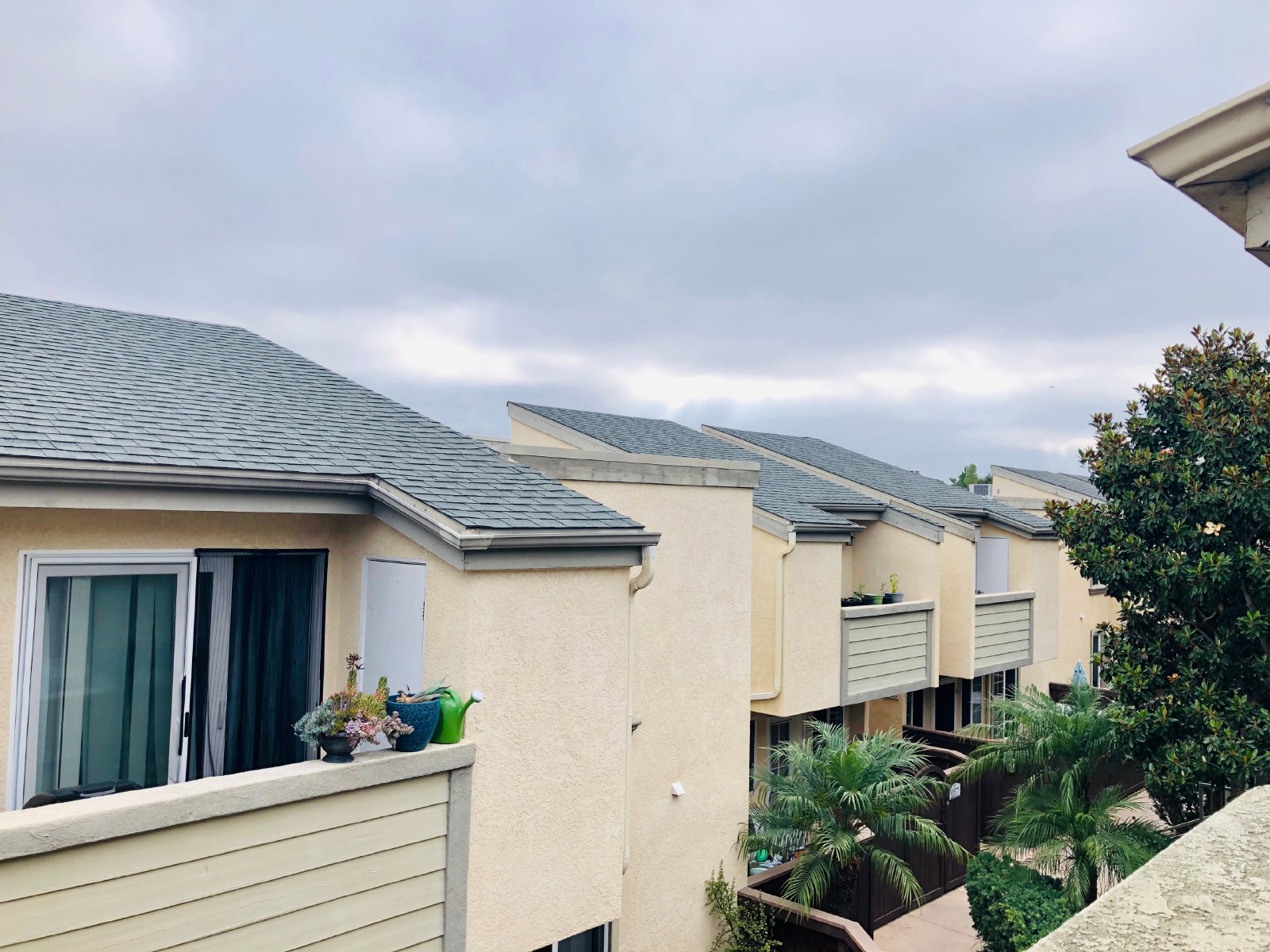 Sunny Top Floor 2BD/2BA Condo in Desirable Balboa Ridge Community in Clairemont property image