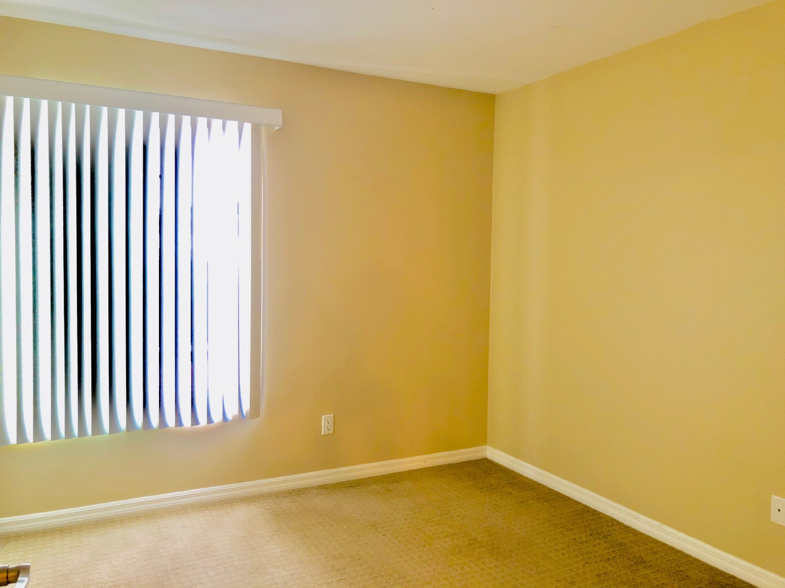 Sunny Top Floor 2BD/2BA Condo in Desirable Balboa Ridge Community in Clairemont property image