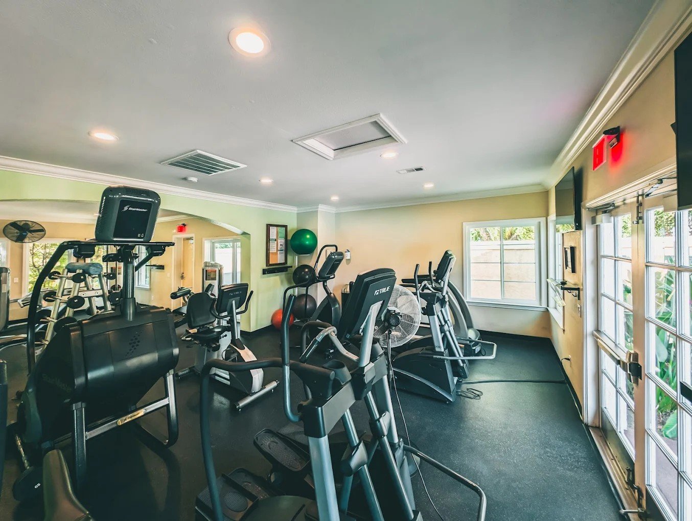 Spacious Remodeled Condo at River Colony Community in Mission Valley property image