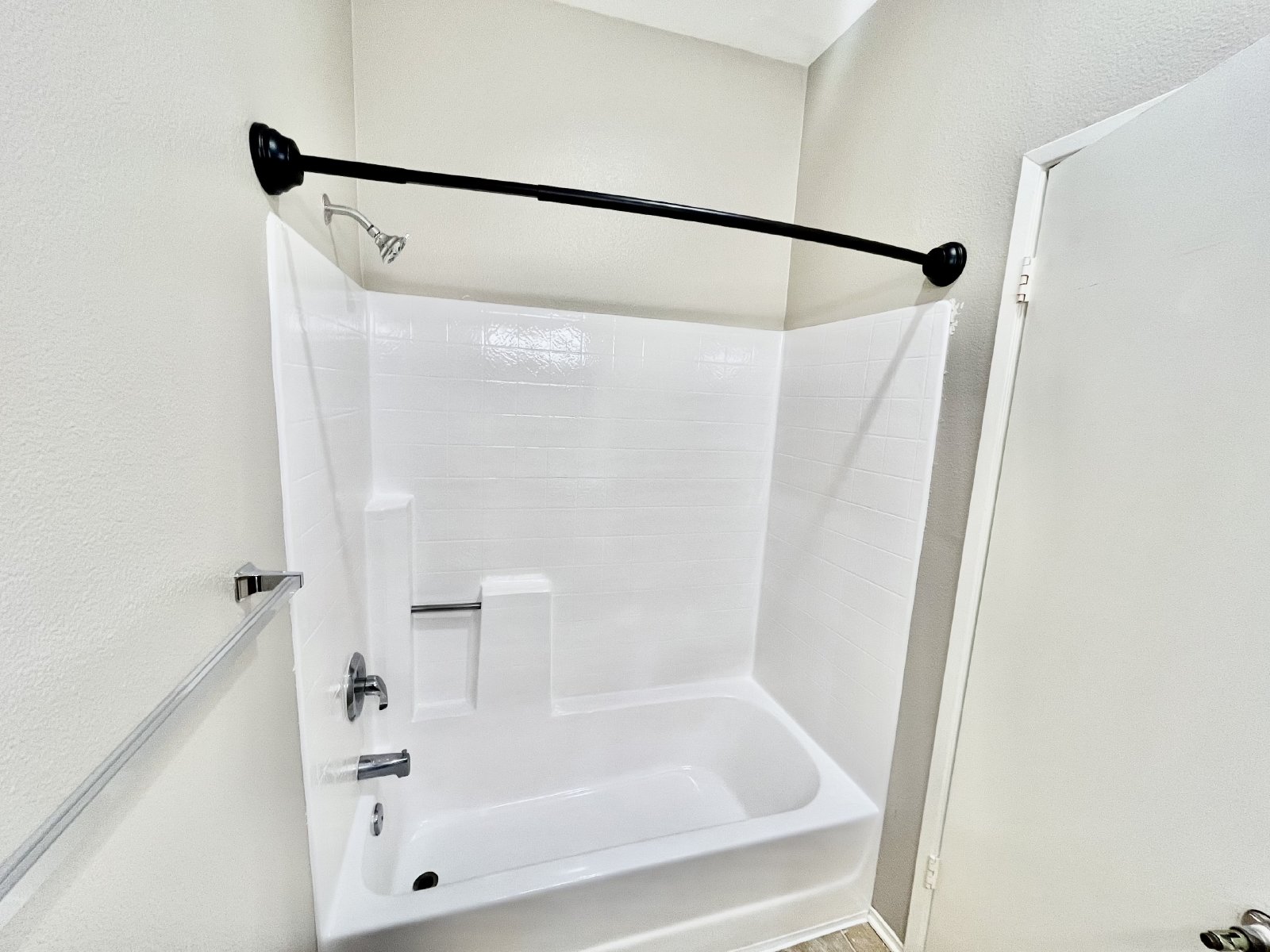 Spacious Remodeled Condo at River Colony Community in Mission Valley property image