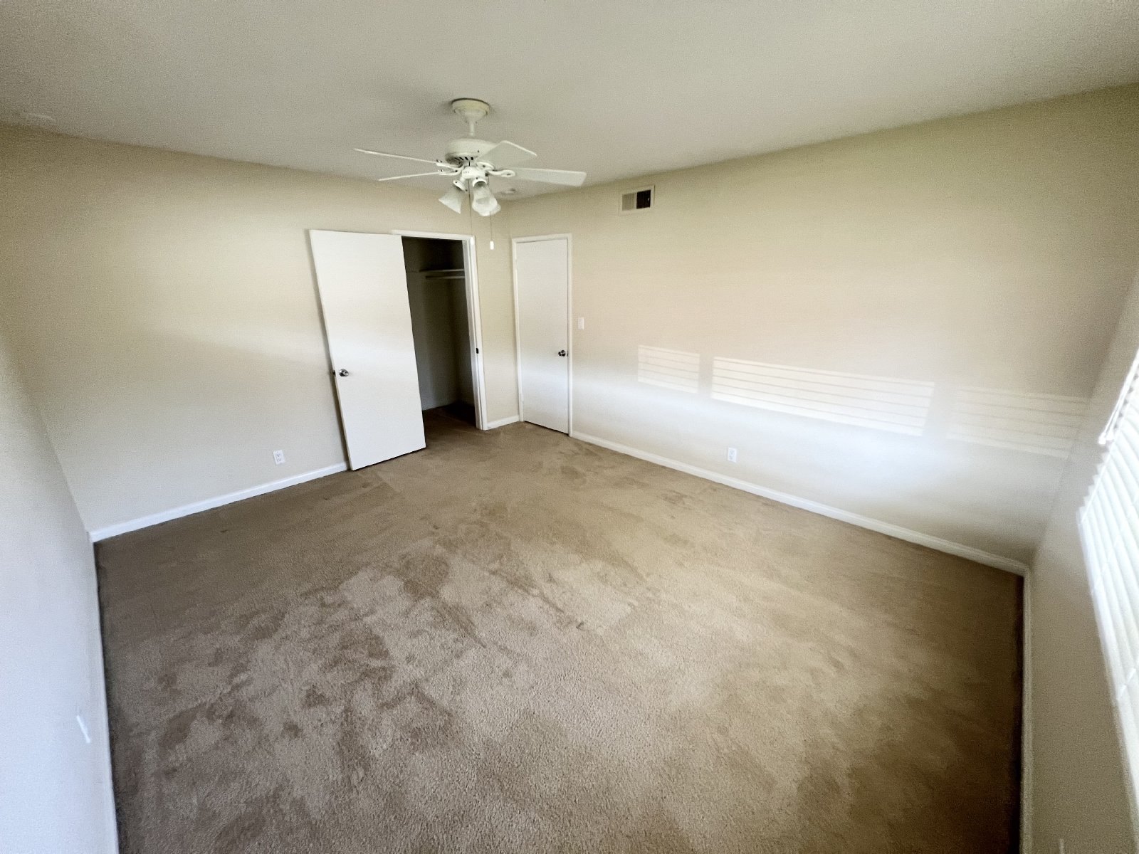 Beautiful 4-Bedroom Home with Modern Upgrades – Spacious 2,820 Sq Ft property image