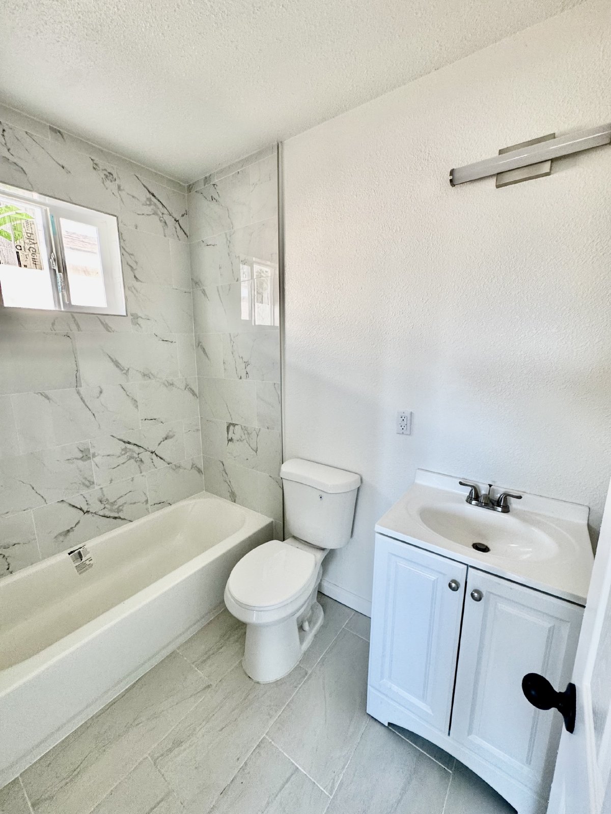 Charming Remodeled 2-Bedroom Home in Mountain View – Corner Lot! property image