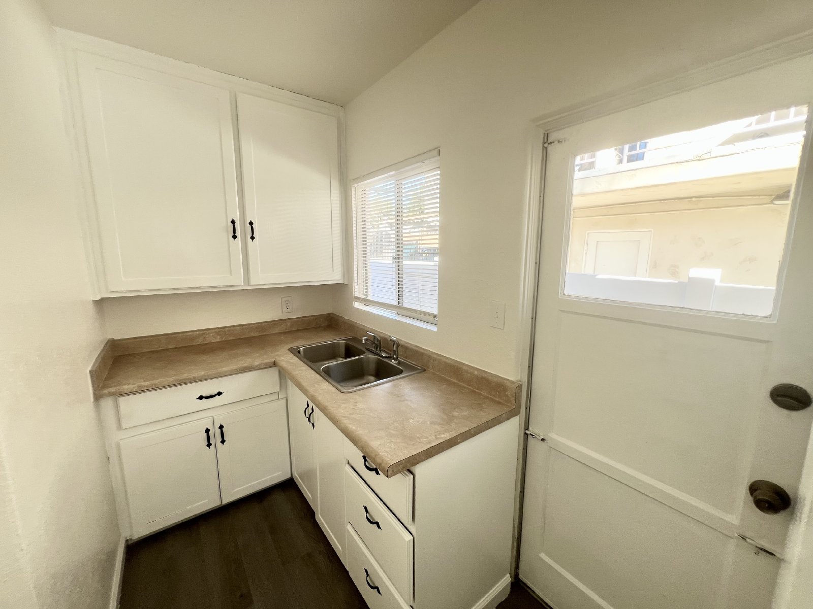 Charming 1BR/1BA Apartment in North Park – Detached Garage & Great Location! property image