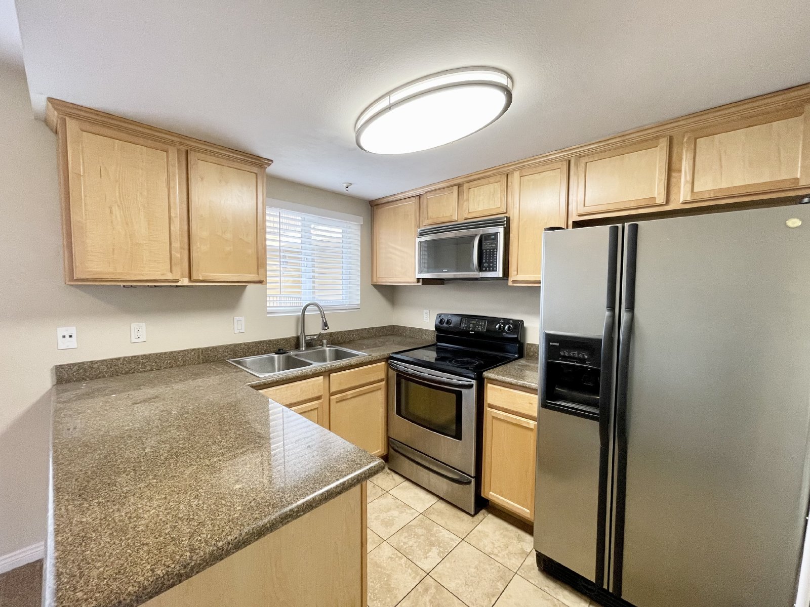 Beautiful 2BD/2BA Condo With Two Parking Spaces in PB property image