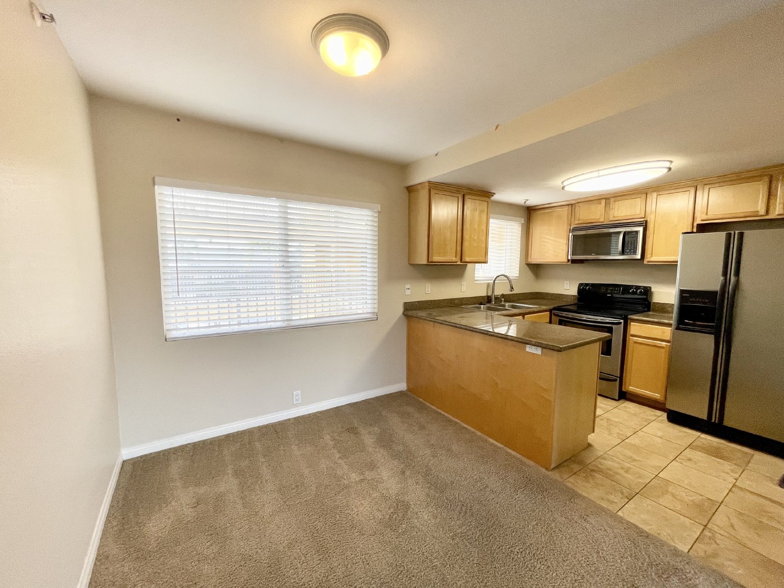 Beautiful 2BD/2BA Condo With Two Parking Spaces in PB property image