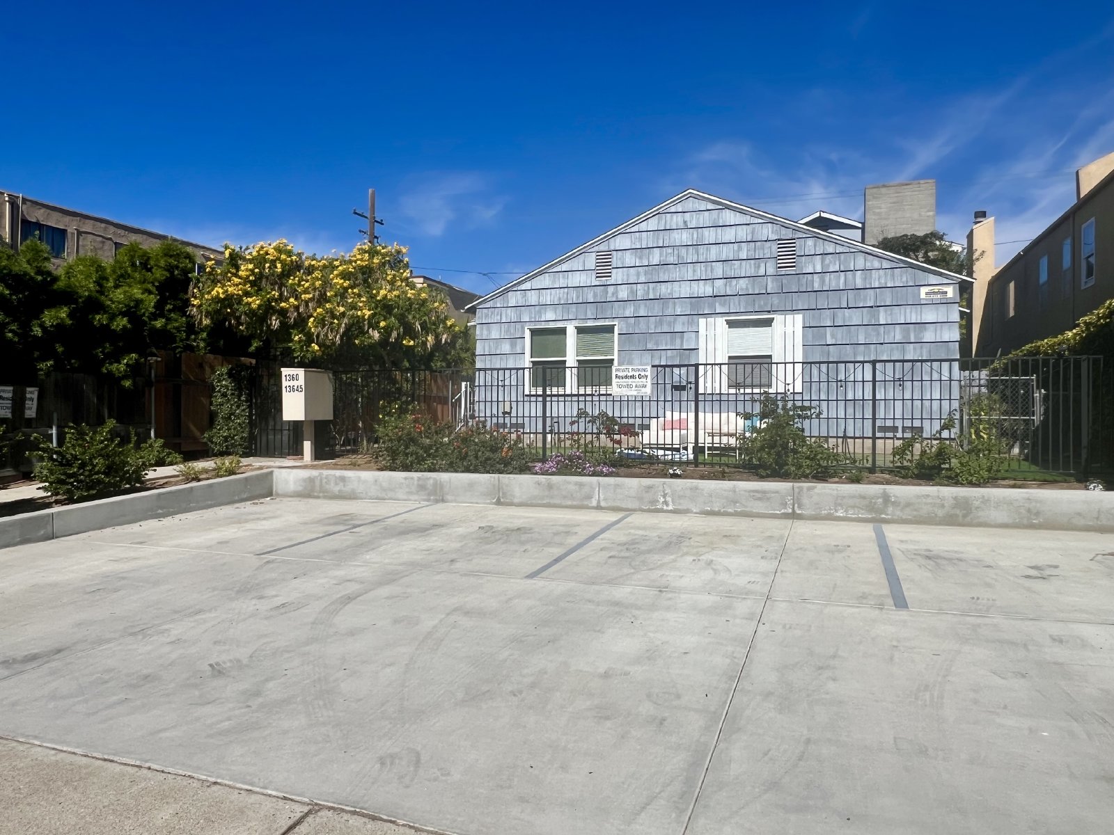 Charming 2-Bedroom Beachside Downstairs Apartment in Pacific Beach property image