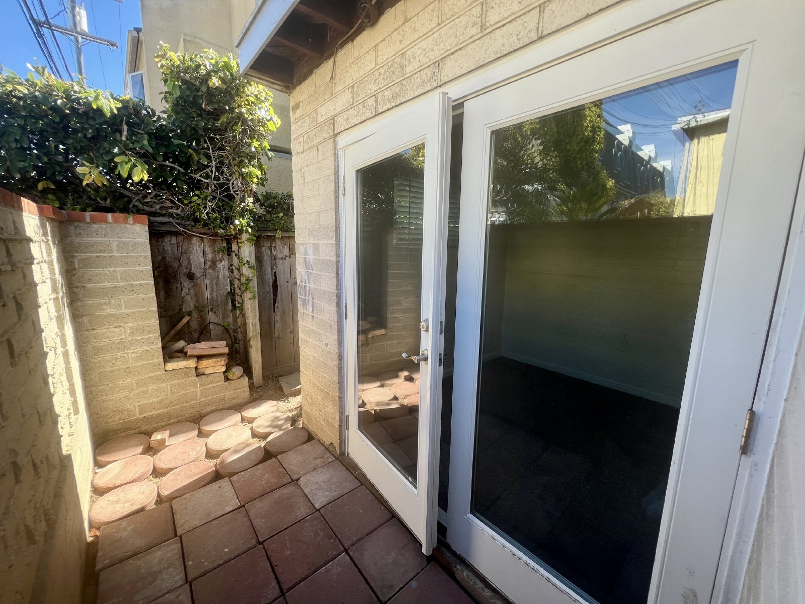 Charming 2-Bedroom Beachside Downstairs Apartment in Pacific Beach property image