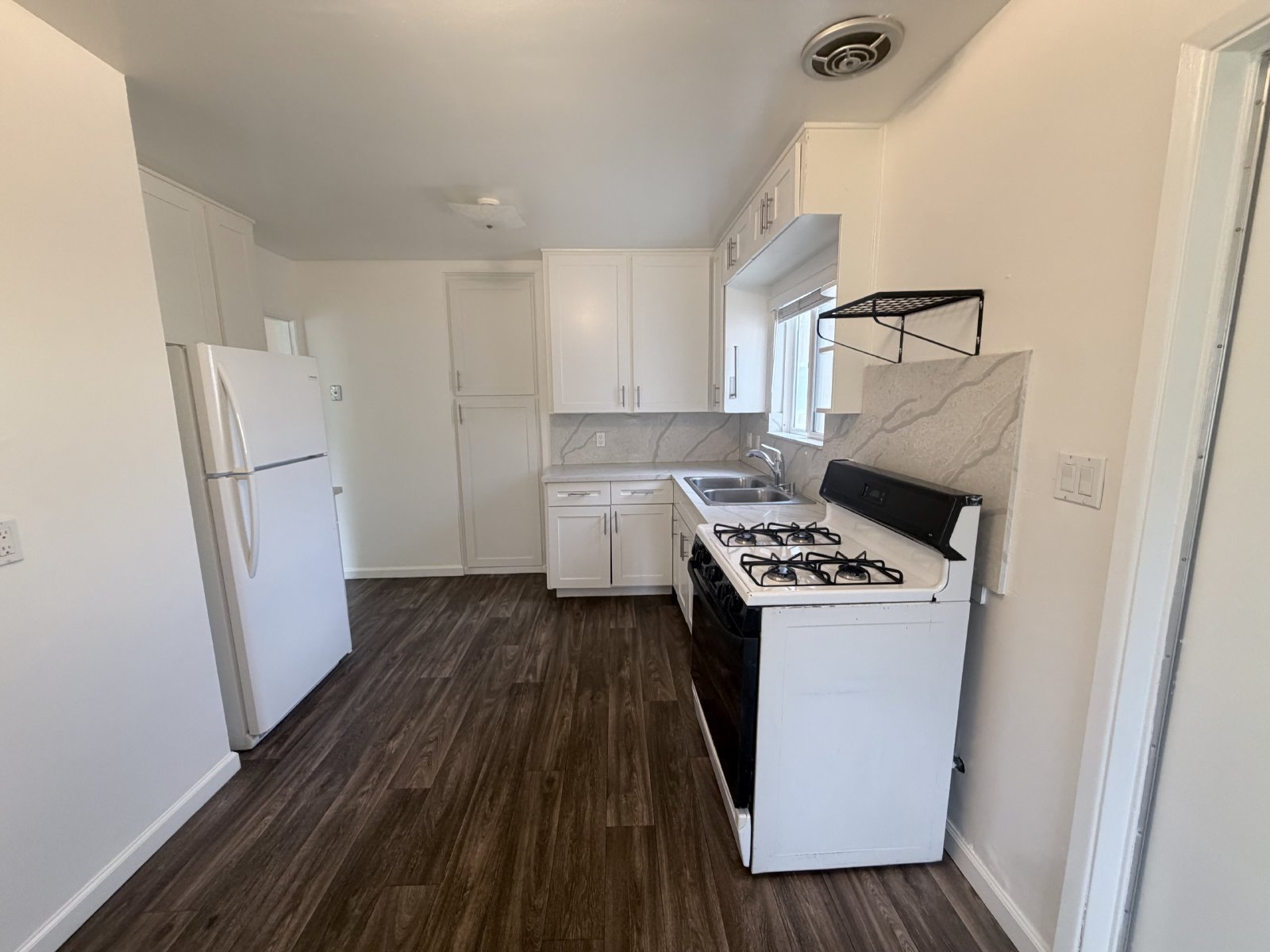 Welcome to your new home in sunny San Diego, CA! property image