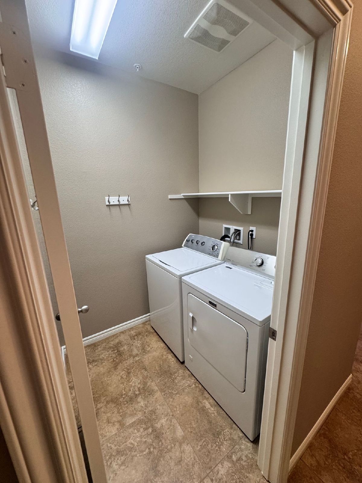 Beautiful 3 Bedroom Home in Harveston Lake Community – Solar & Resort-Style Amenities property image