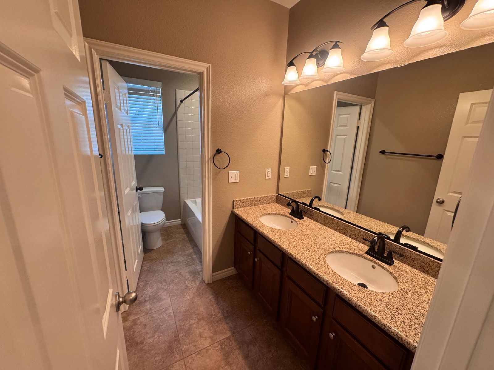 Beautiful 3 Bedroom Home in Harveston Lake Community – Solar & Resort-Style Amenities property image