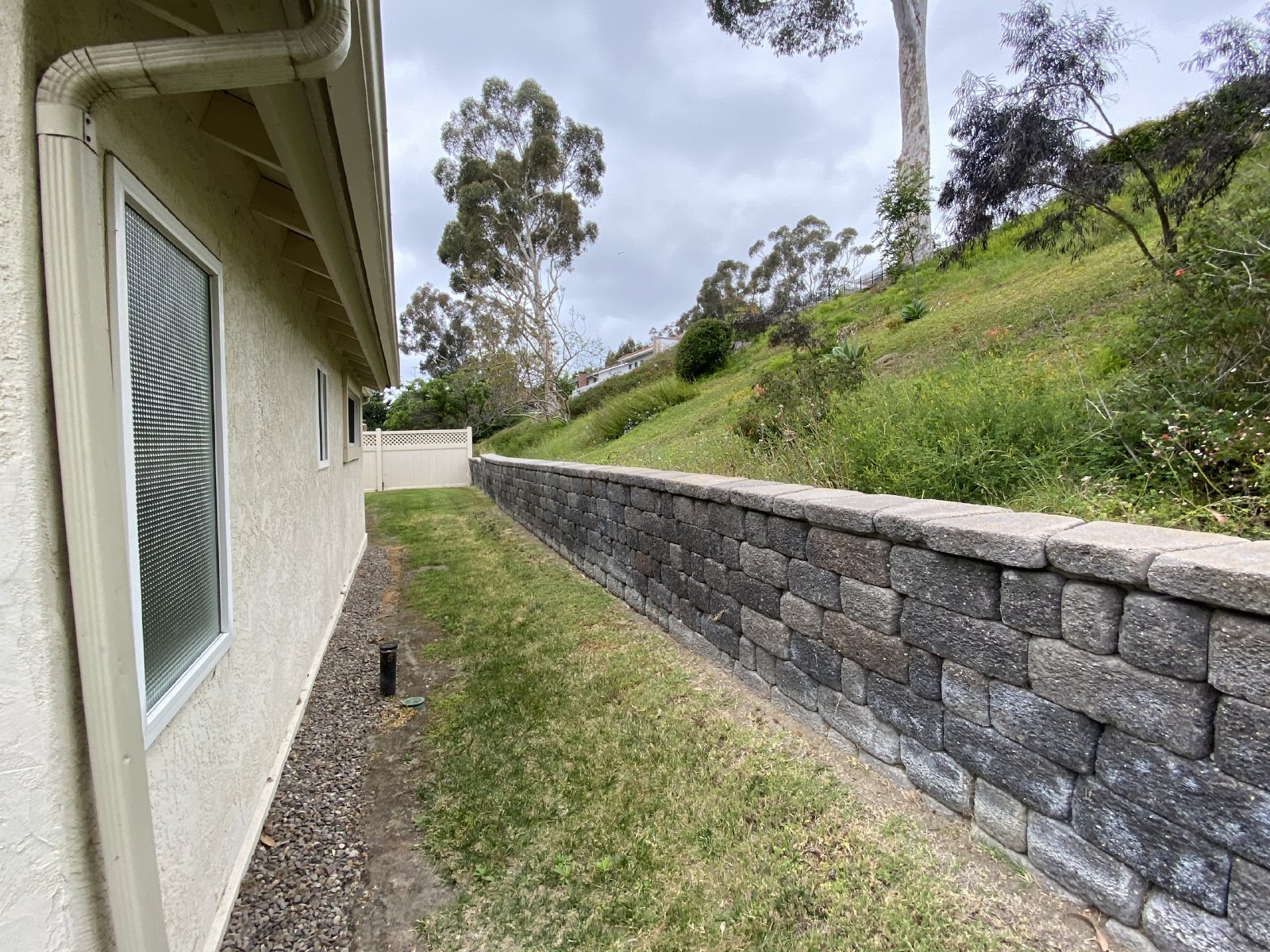 3BR 3BA home, located in beautiful Solana Beach! Spacious layout with lush landscape property image