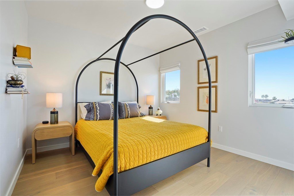 Discover this stunning 2-bedroom, 2-bath home in San Diego property image