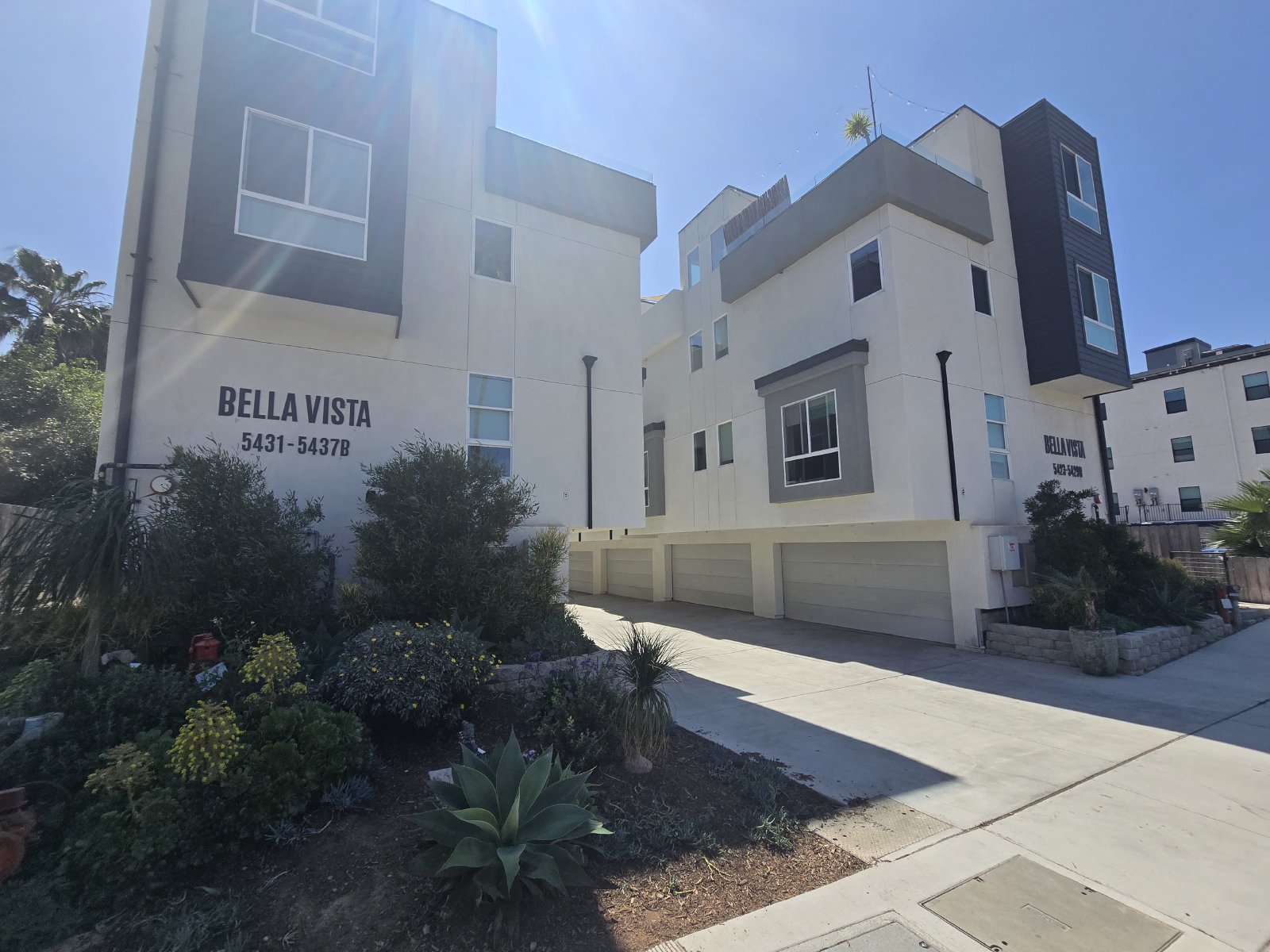 Discover this stunning 2-bedroom, 2-bath home in San Diego property image