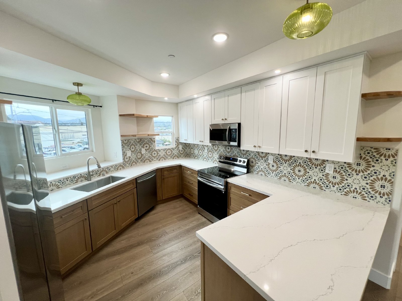 Beautiful 3 Bedroom, 2 Bathroom Duplex in Newer 5-Unit Community property image