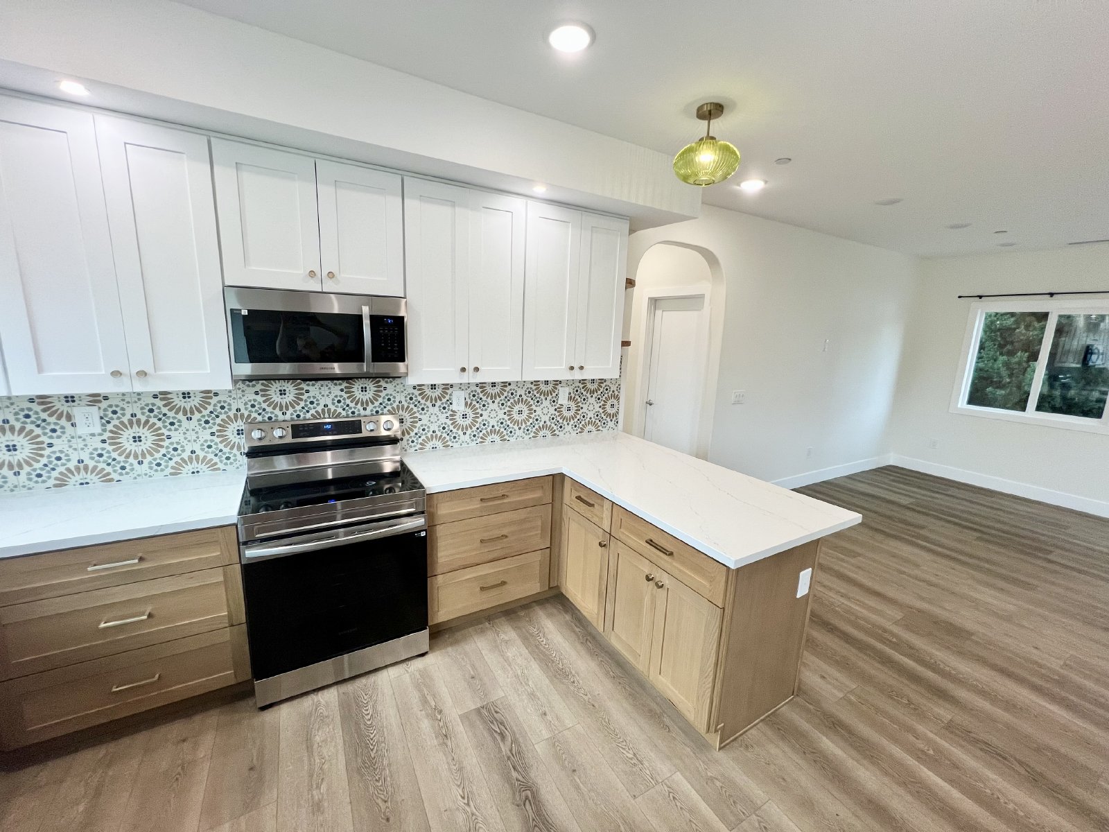 Beautiful 3 Bedroom, 2 Bathroom Duplex in Newer 5-Unit Community property image
