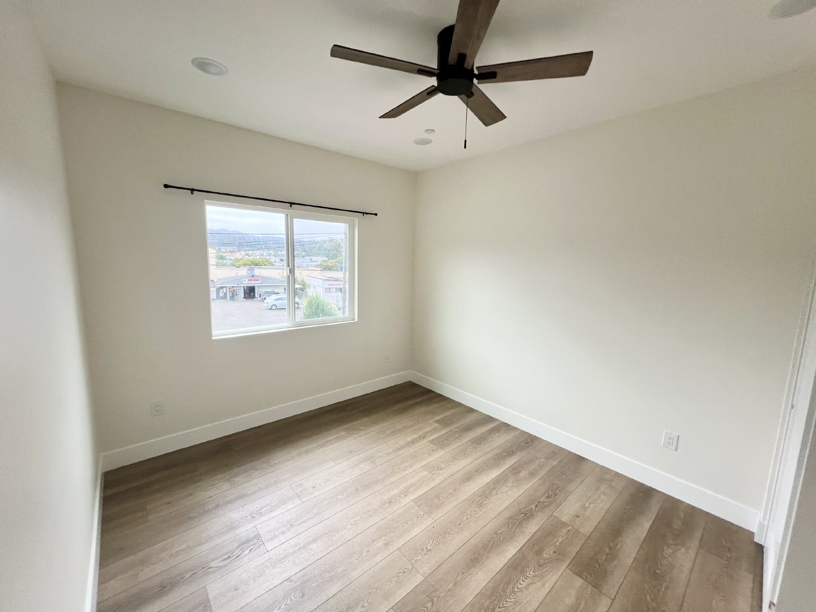 Beautiful 3 Bedroom, 2 Bathroom Duplex in Newer 5-Unit Community property image