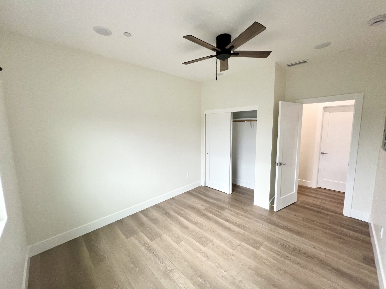 Beautiful 3 Bedroom, 2 Bathroom Duplex in Newer 5-Unit Community property image