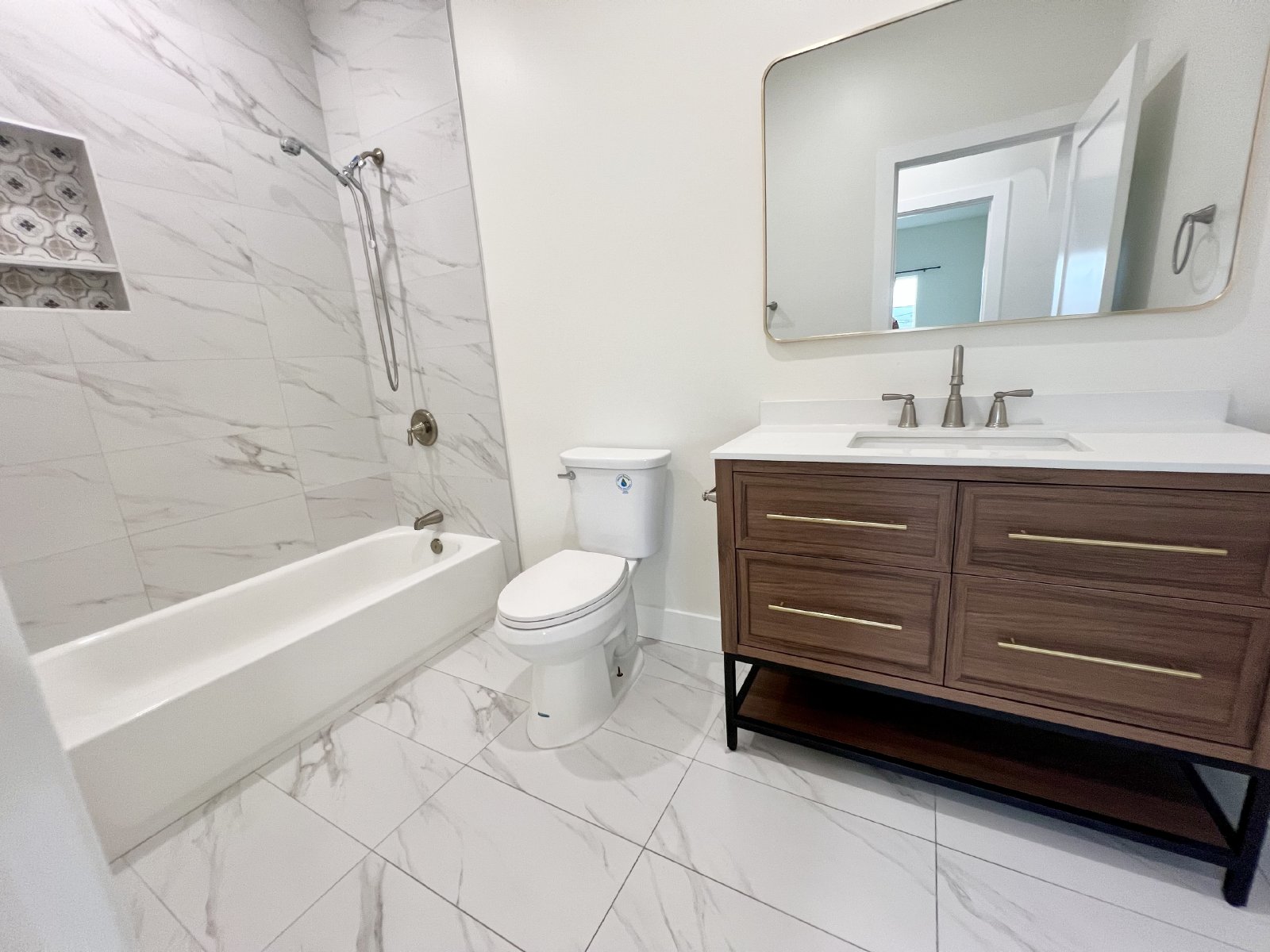 Beautiful 3 Bedroom, 2 Bathroom Duplex in Newer 5-Unit Community property image