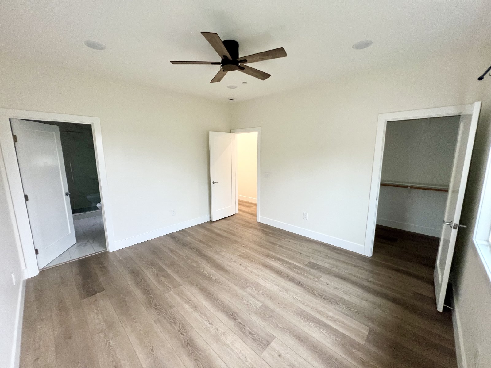 Beautiful 3 Bedroom, 2 Bathroom Duplex in Newer 5-Unit Community property image