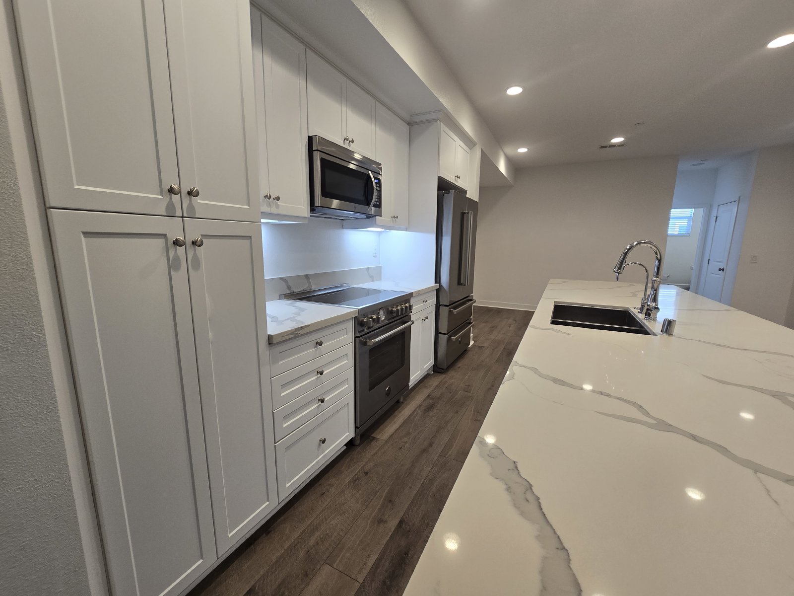 Modern Oceanside Home with Spacious Layout in a Desirable Community property image