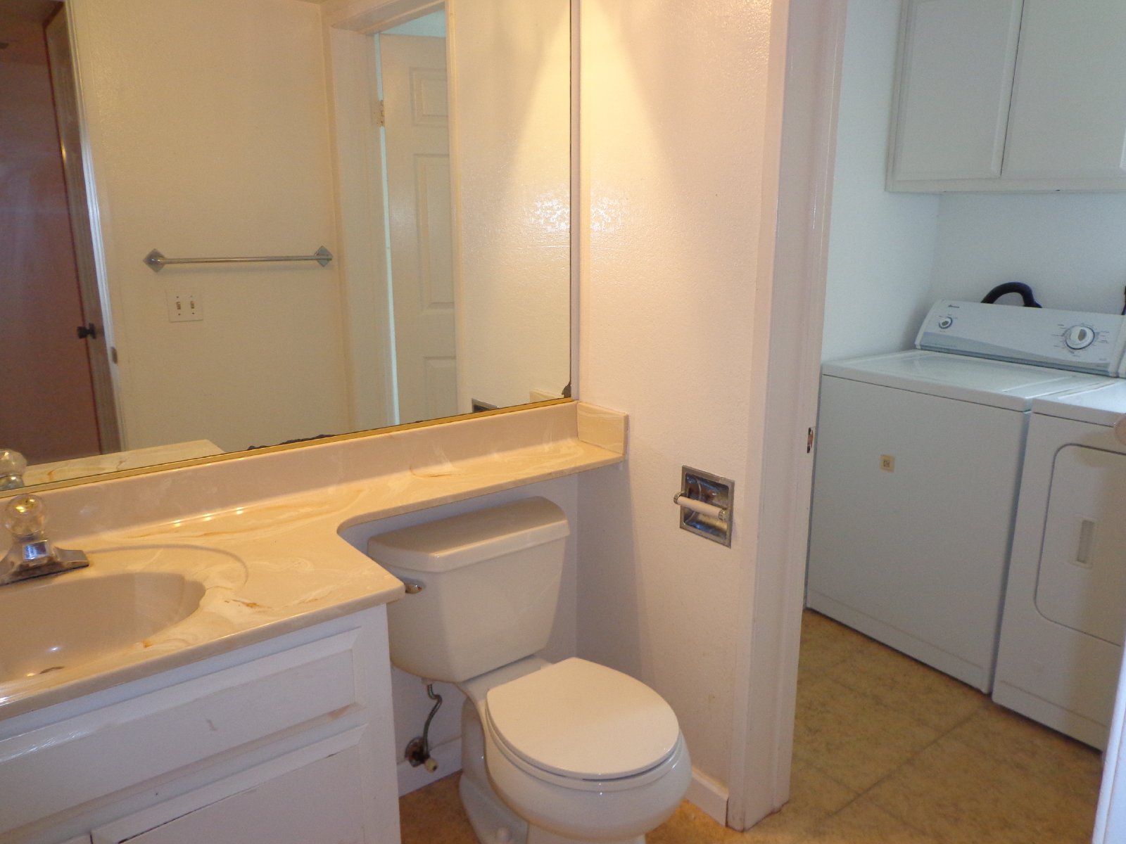 Gorgeous Pacific Beach 2 Bed 2.5 Bath Townhouse property image