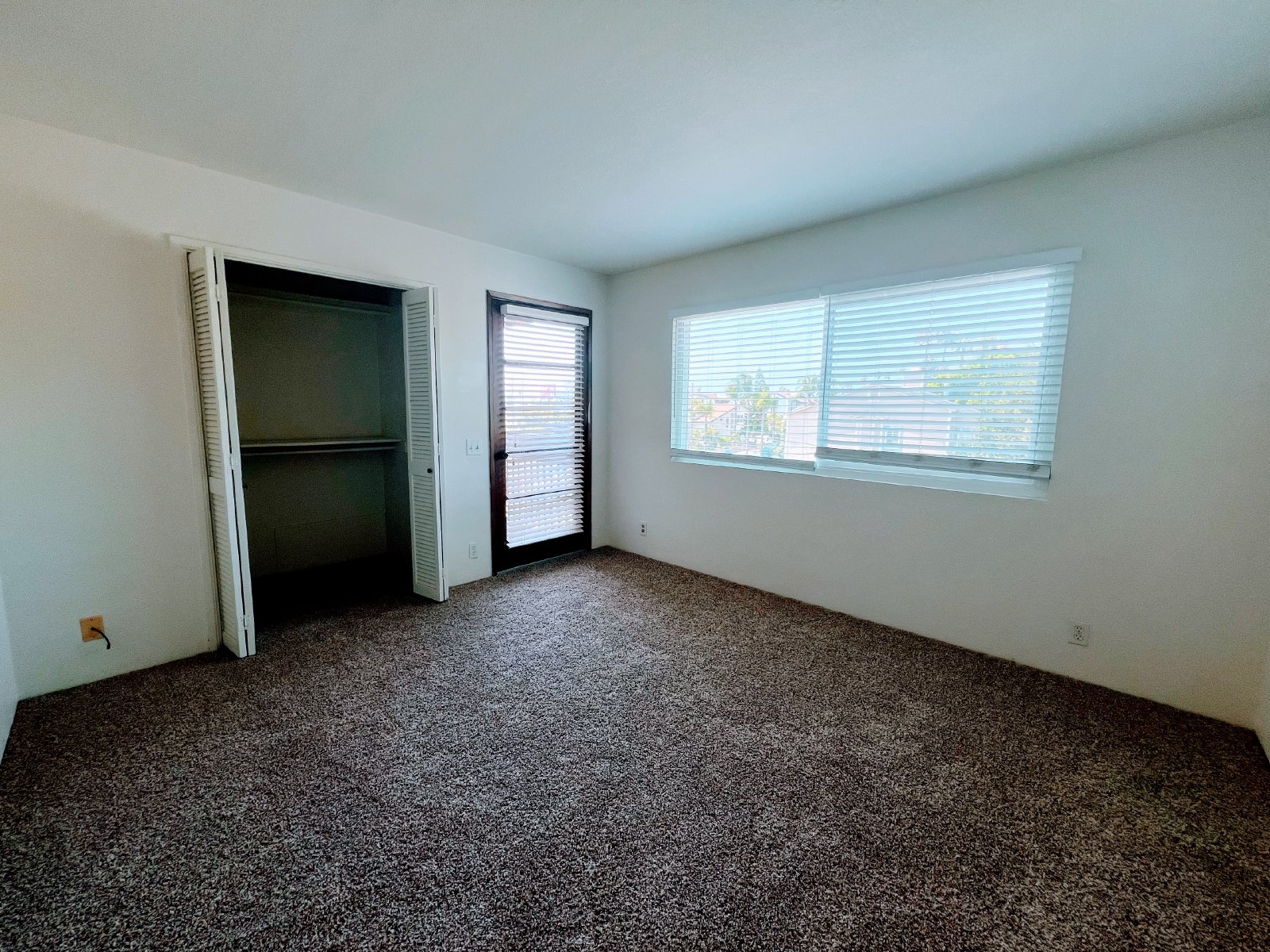 Gorgeous Pacific Beach 2 Bed 2.5 Bath Townhouse property image