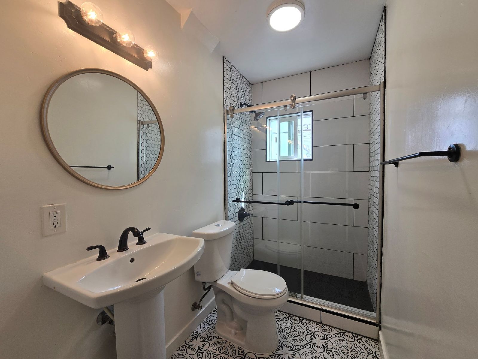 Charming Pacific Beach Apartment Just Blocks from the Beach property image