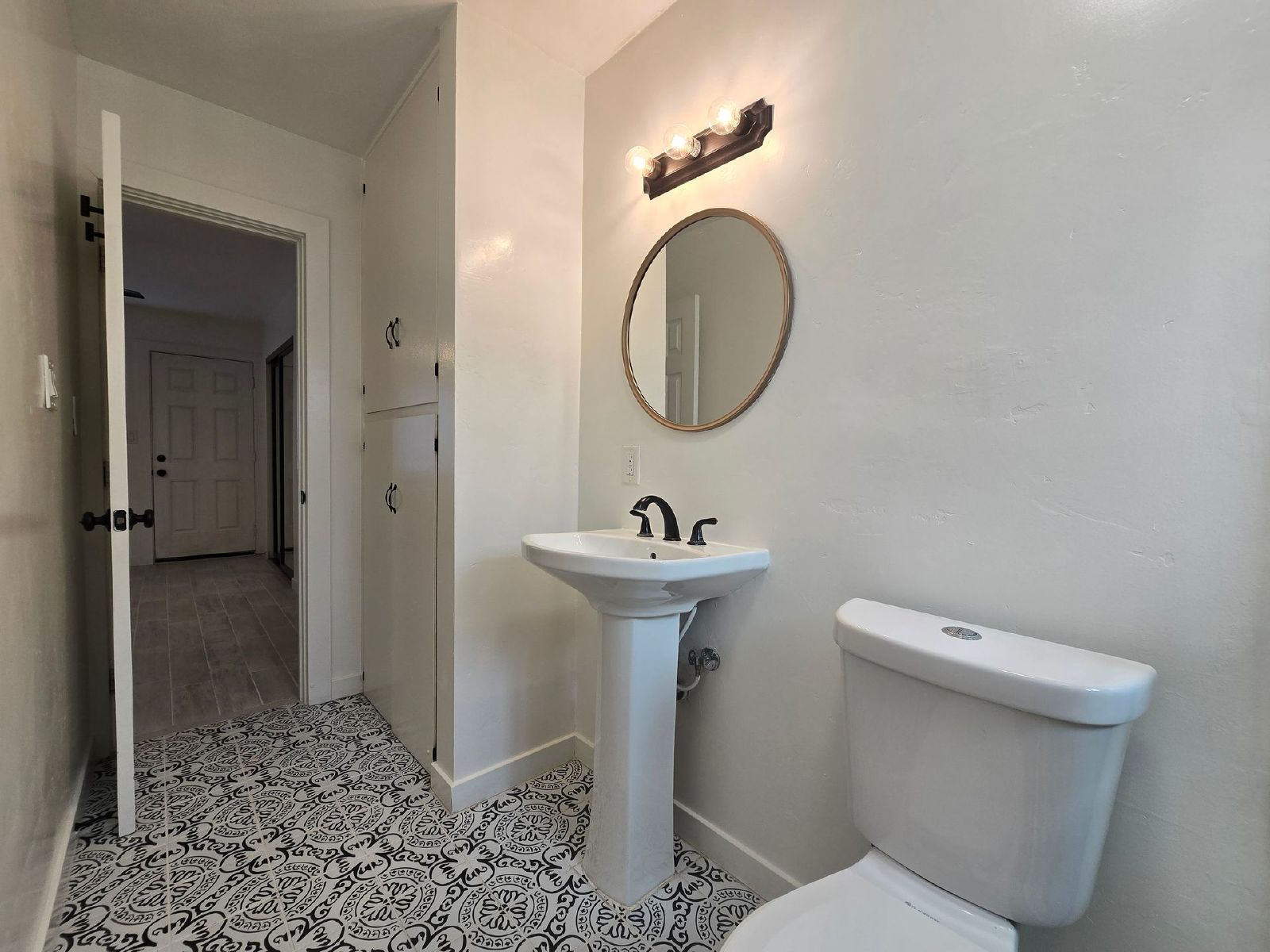 Charming Pacific Beach Apartment Just Blocks from the Beach property image