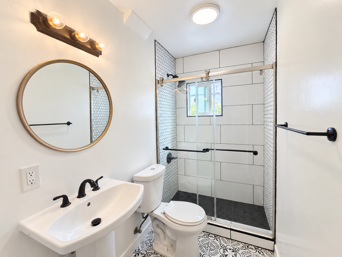 Charming Pacific Beach Apartment Just Blocks from the Beach property image