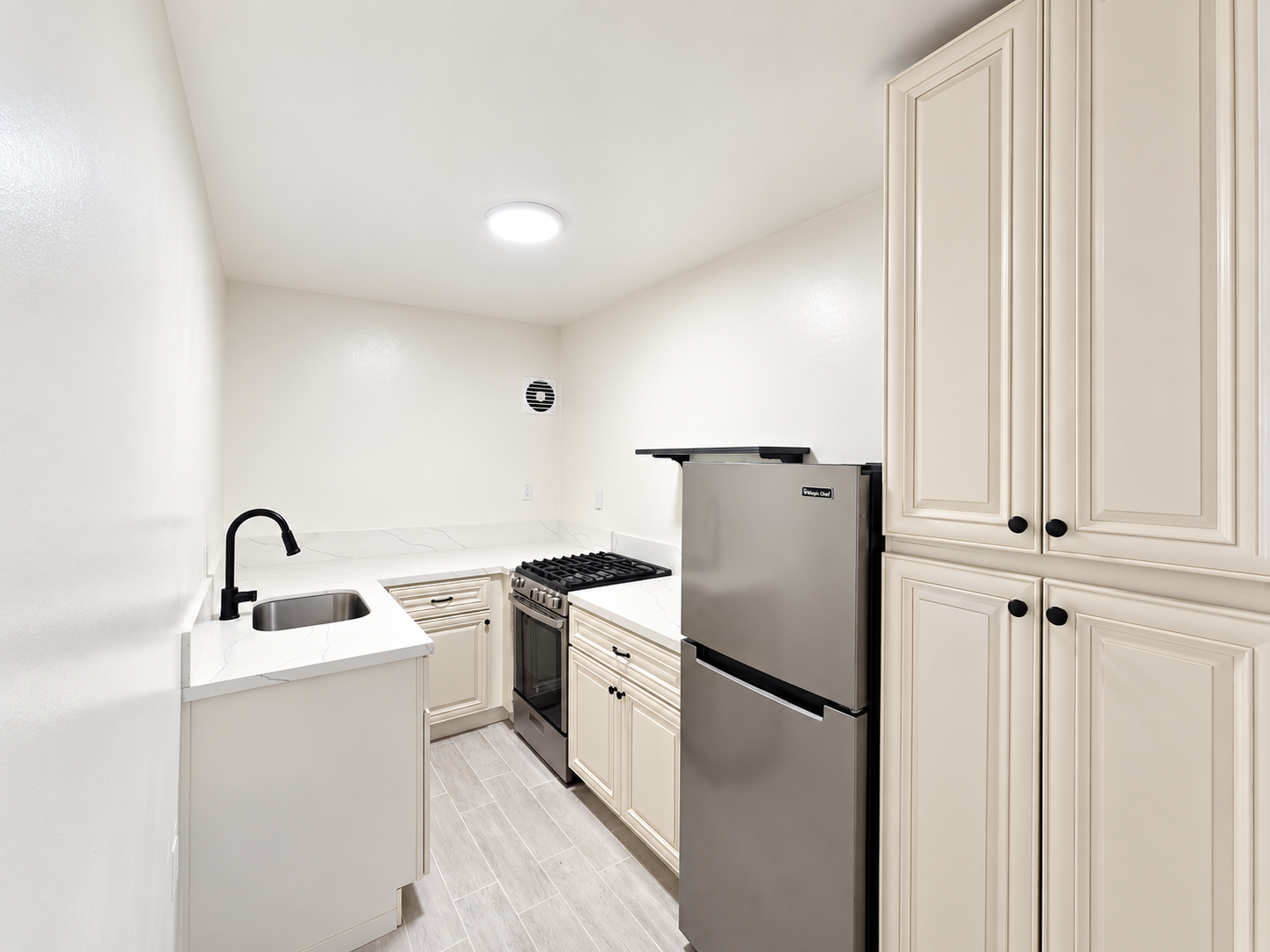 Charming Pacific Beach Apartment Just Blocks from the Beach property image